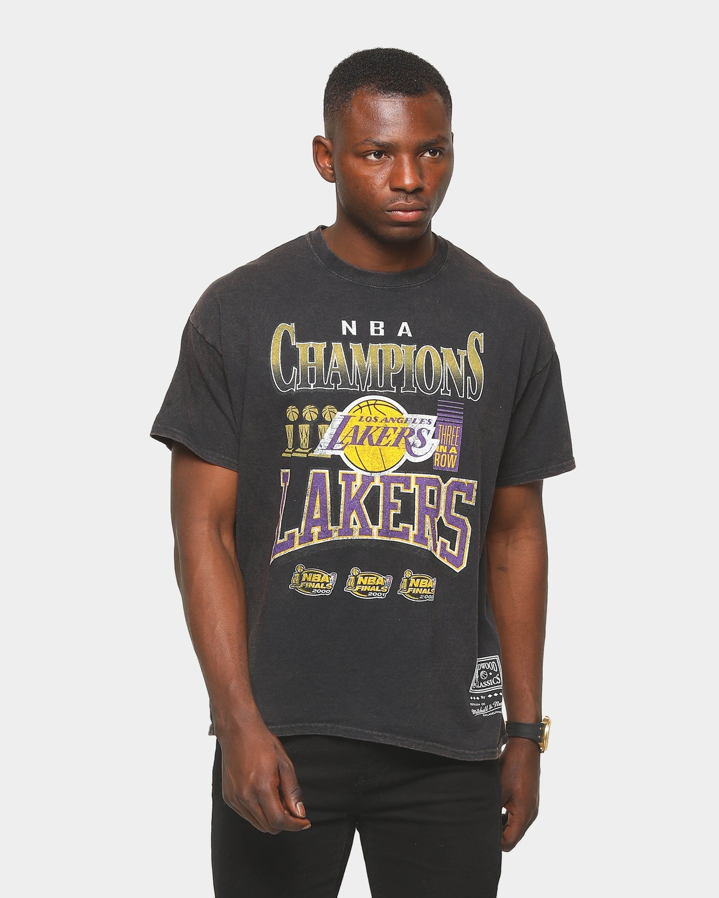 Mitchell & Ness Lakers Vintage Champs Short-Sleeve T-Shirt Black