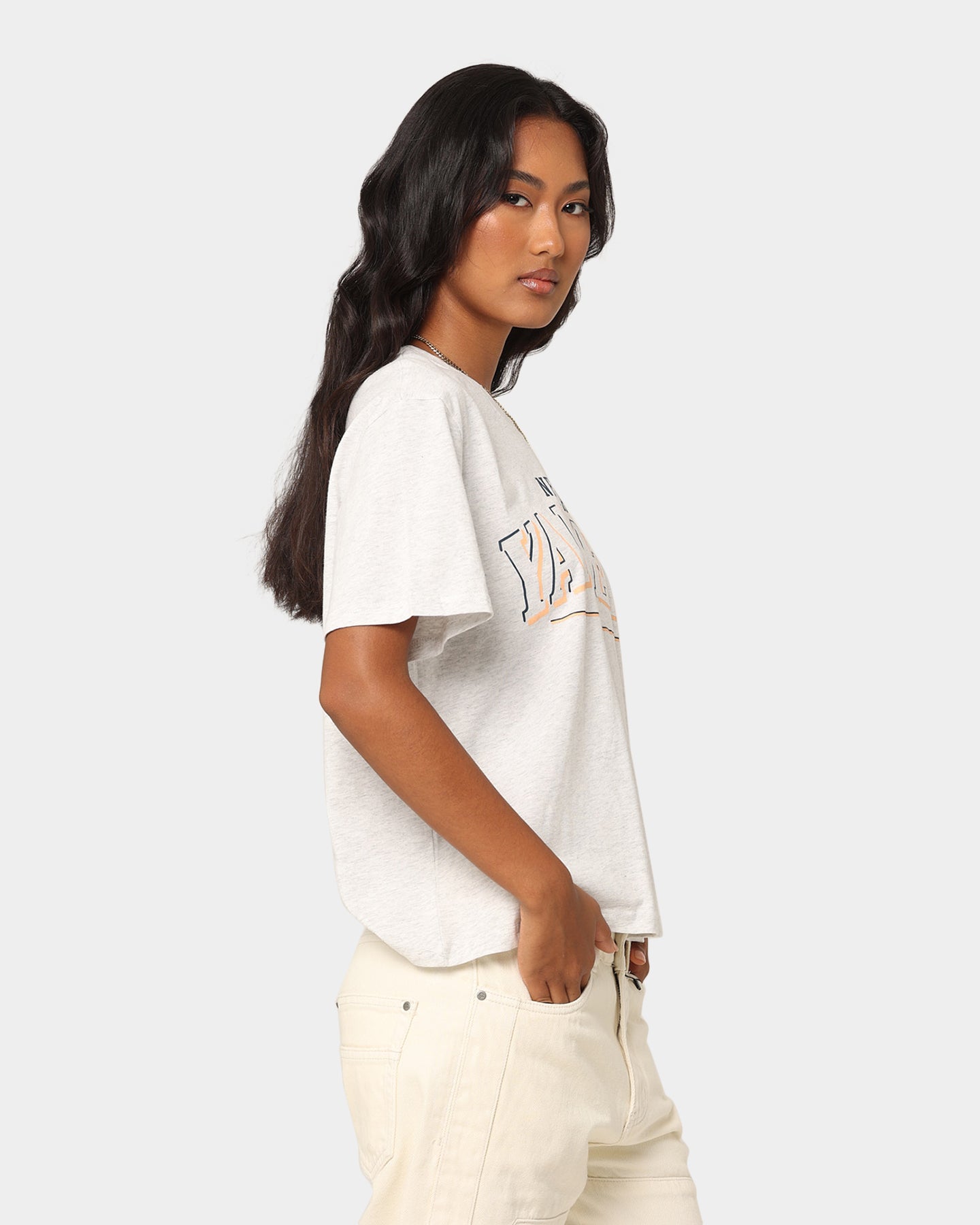 Majestic Athletic Women's New York Yankees Boxy T-Shirt Vintage White Marle