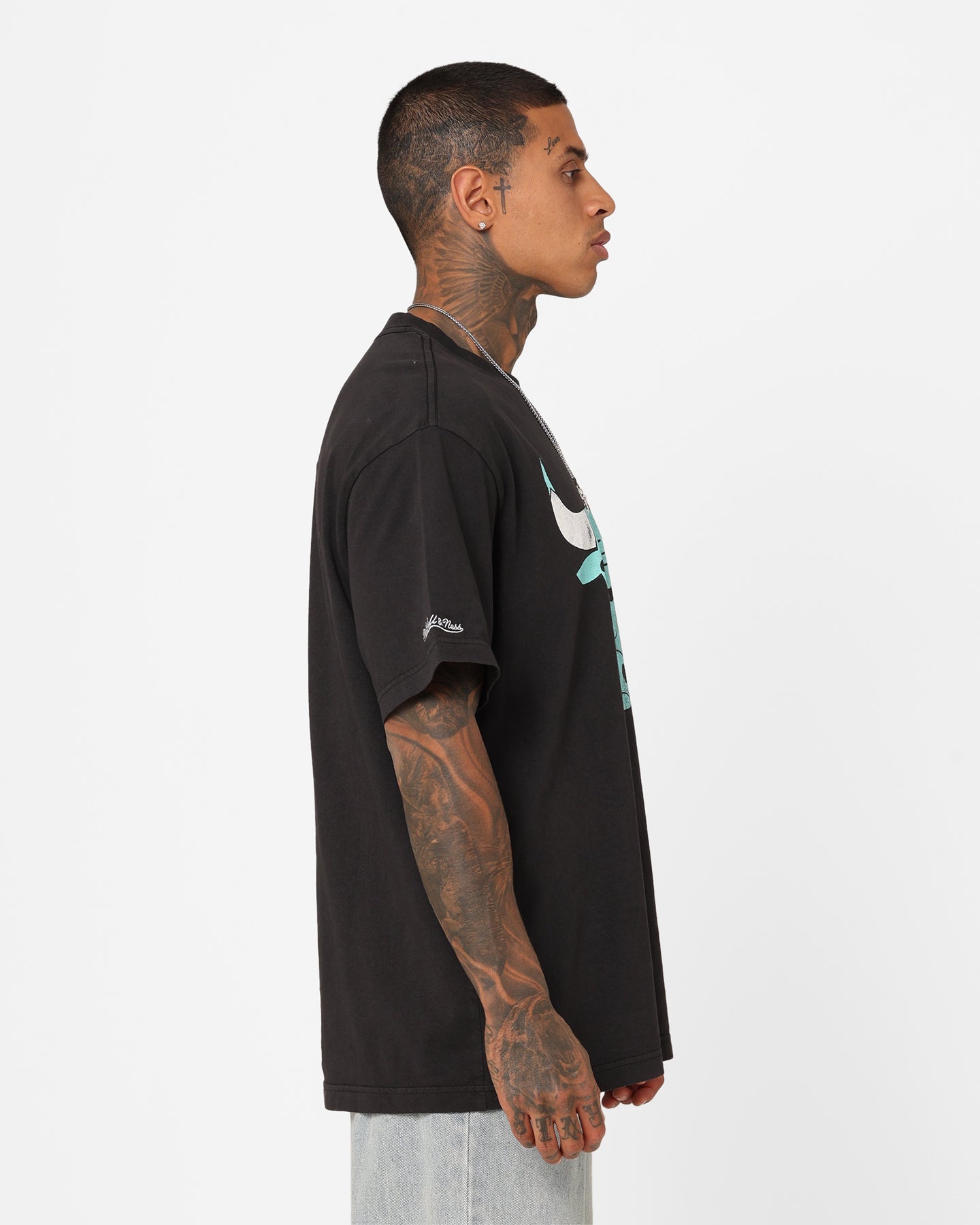 Mitchell & Ness Chicago Bulls Ice Blue Logo T-Shirt Faded Black