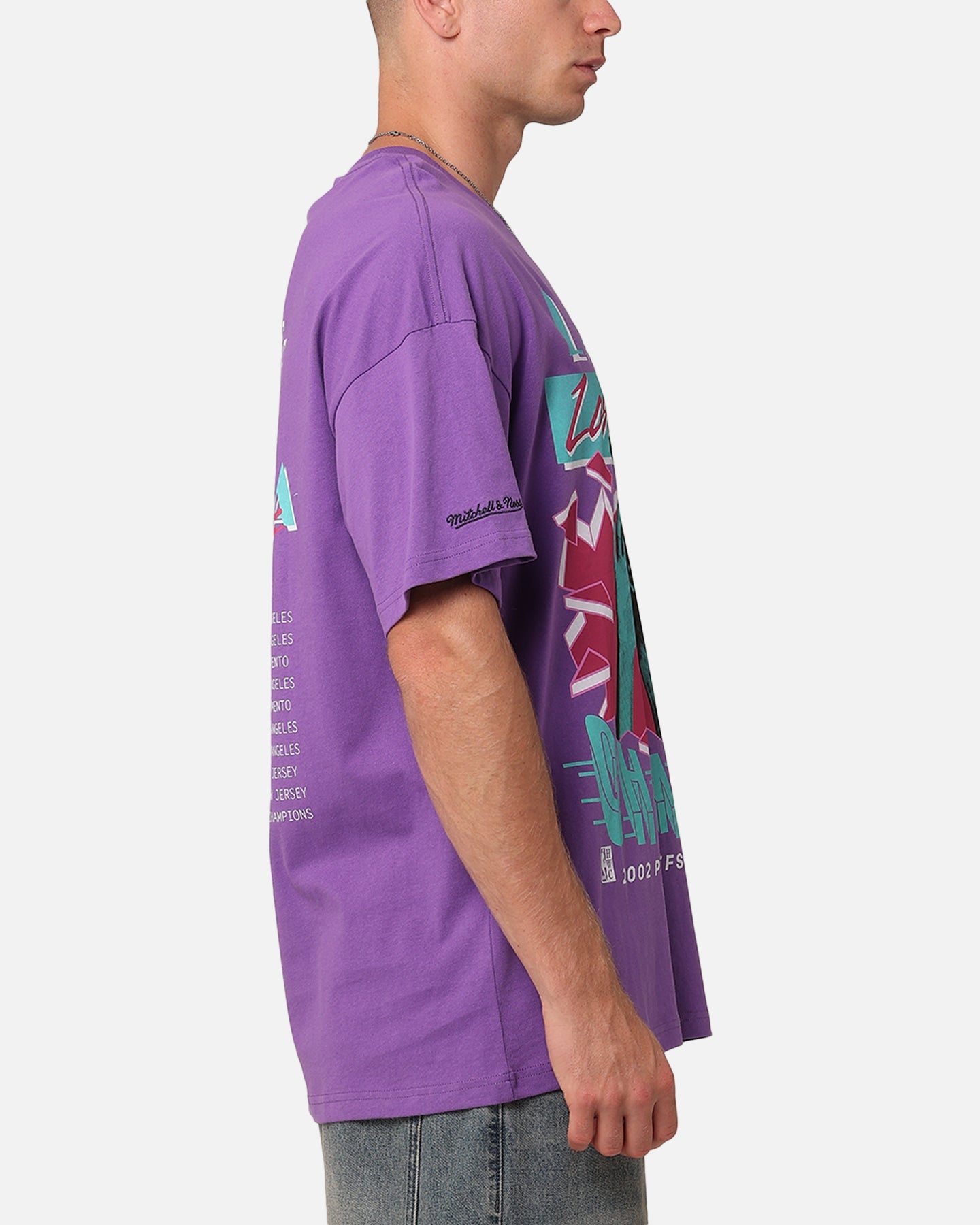 Mitchell & Ness Los Angeles Lakers 2002 Playoffs Tour T-Shirt Lavender