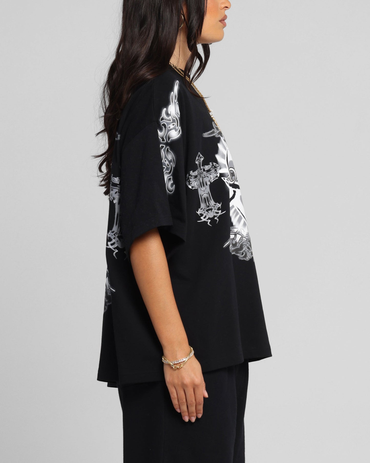 Loiter Hearts T-Shirt Black Style001