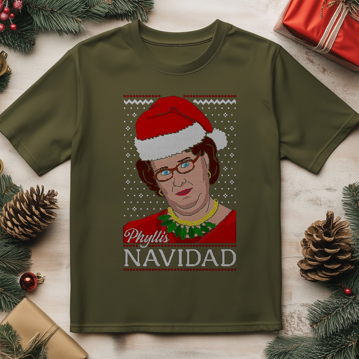 Phyllis-Navidad T-Shirt - Festively