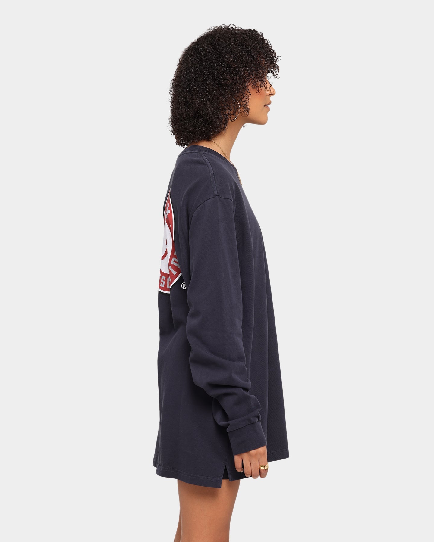 NATIONAL COLLEGIATE ATHLETIC ASSC Alabama Crimson Tide Team Crest Jeaner Long Sleeve T-Shirt Vintage Black Style001