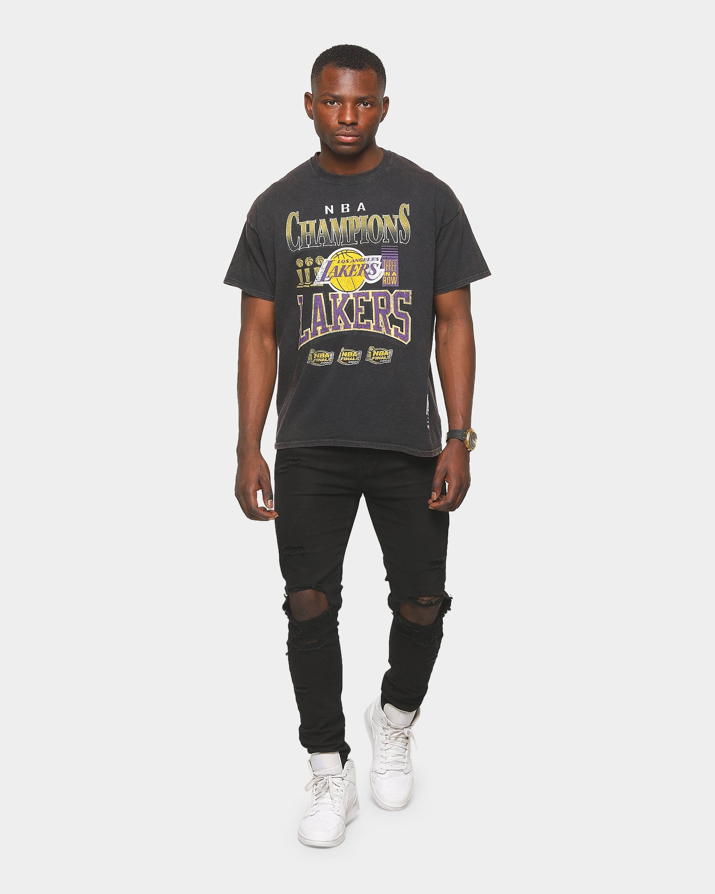 Mitchell & Ness Lakers Vintage Champs Short-Sleeve T-Shirt Black
