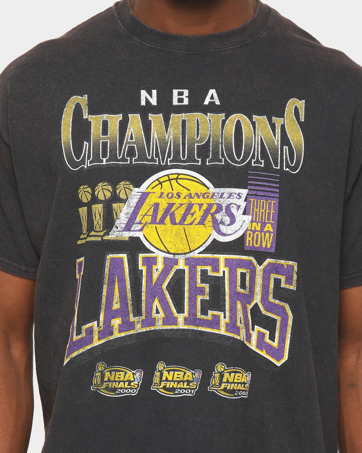 Mitchell & Ness Lakers Vintage Champs Short-Sleeve T-Shirt Black