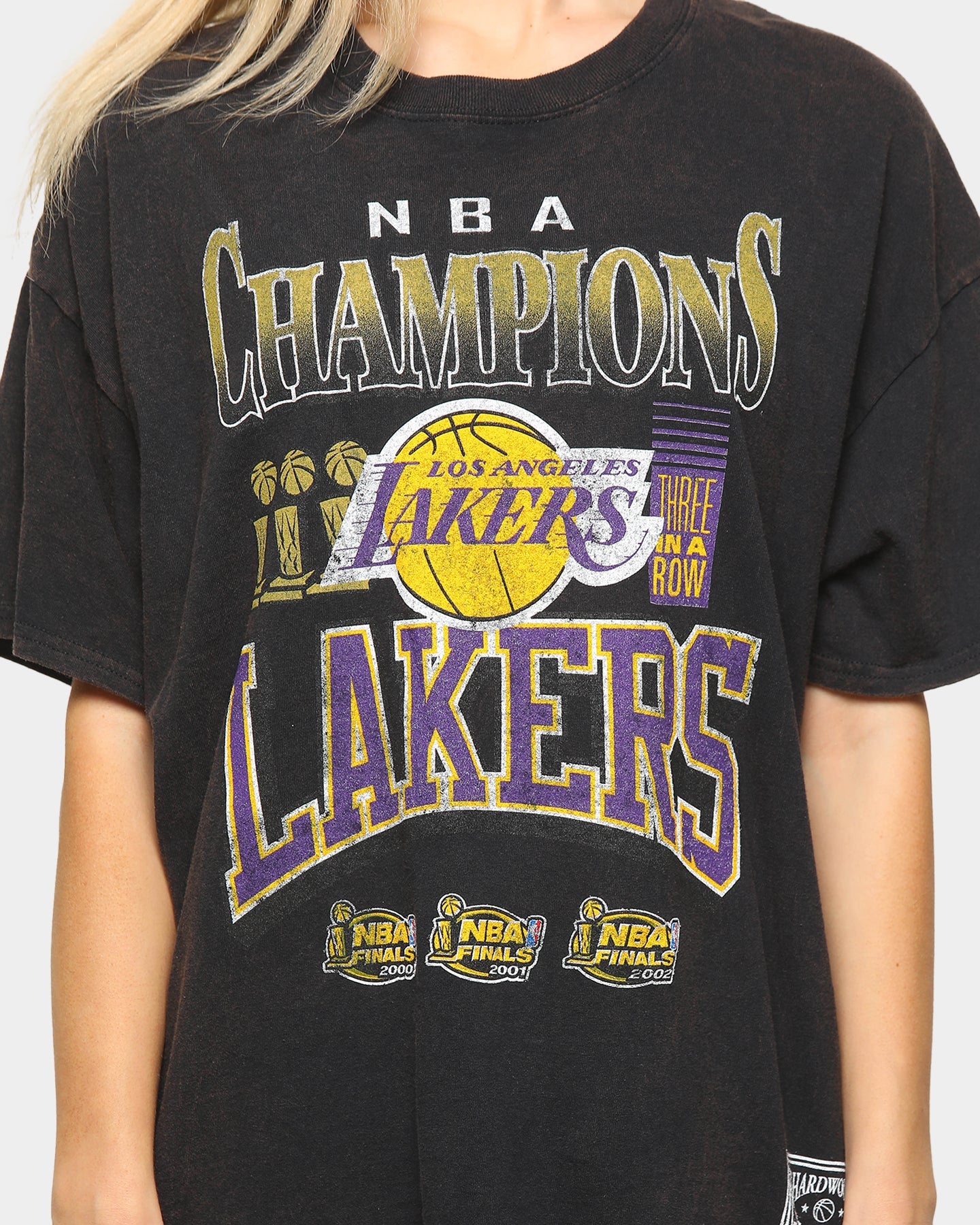 Mitchell & Ness Lakers Vintage Champs Short-Sleeve T-Shirt Black Style001