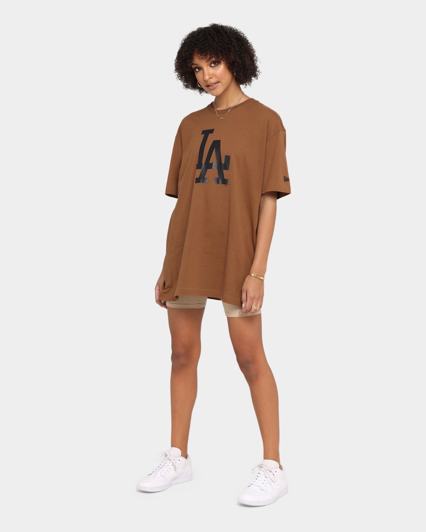 New Era Los Angeles Dodgers Oversized T-Shirt Chocolate Style001