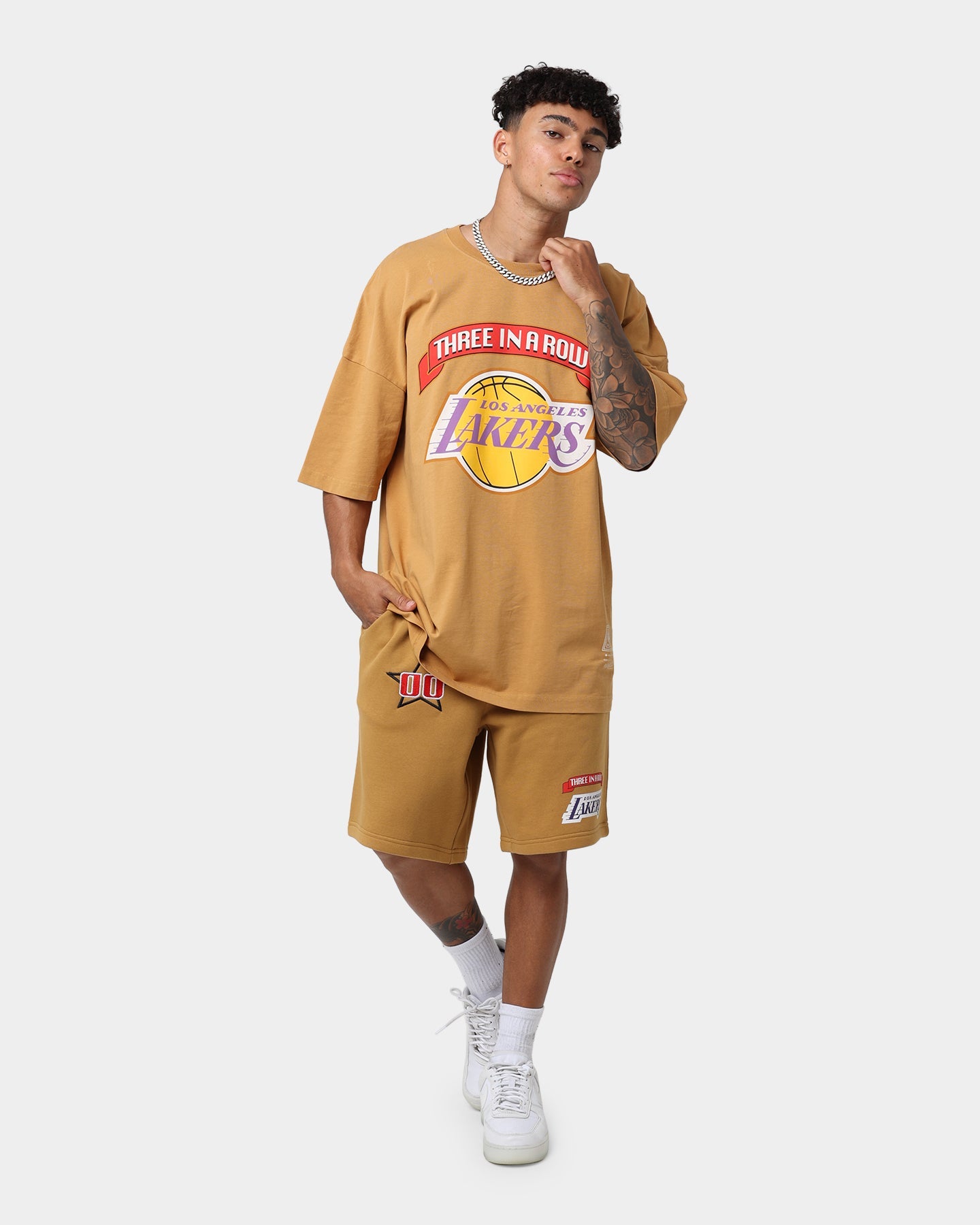 Mitchell & Ness Los Angeles Lakers 3-Peat T-Shirt Bone Brown
