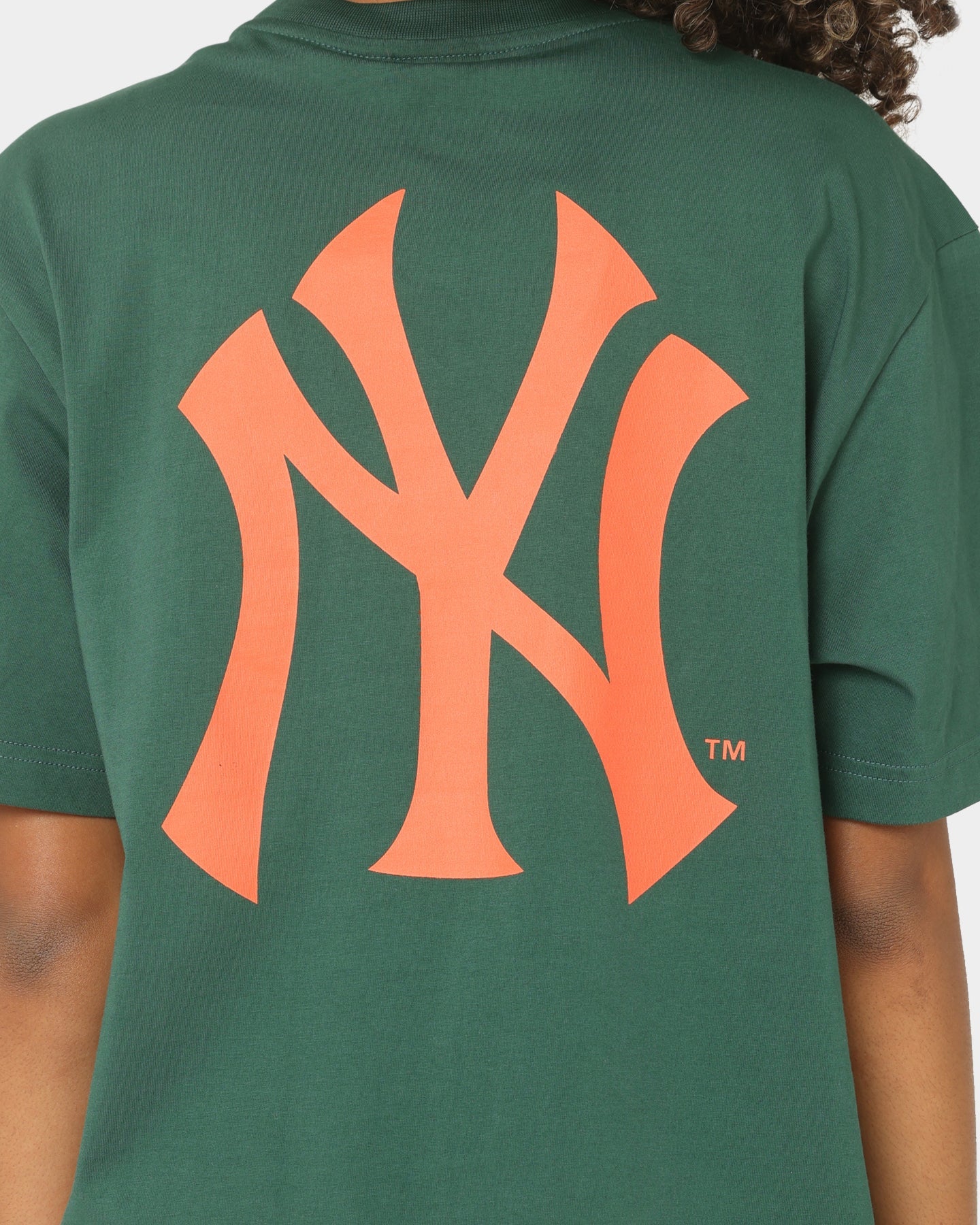 Majestic Athletic New York Yankees Jeaner Short Sleeve T-Shirt Dark Cinder Style001