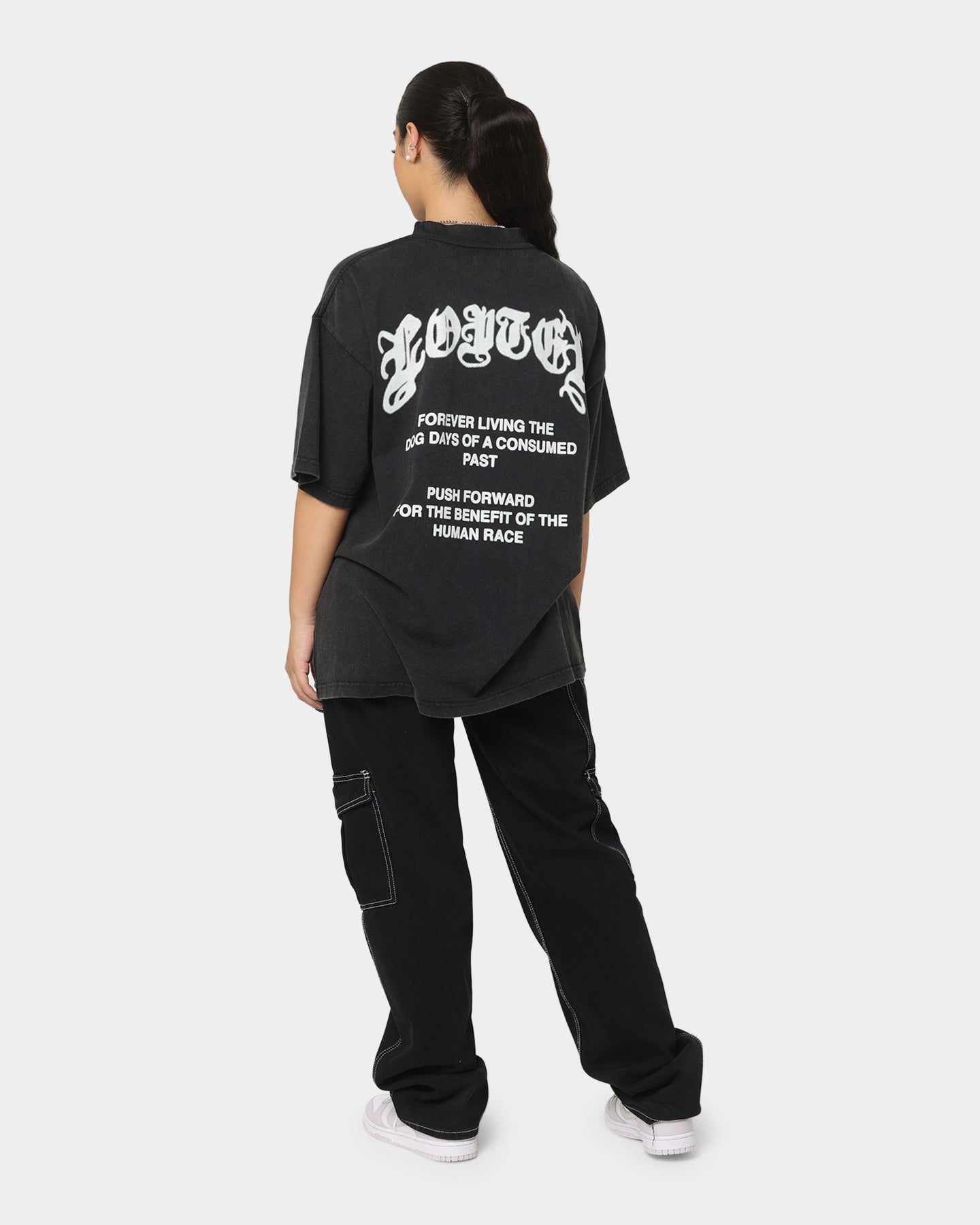 Loiter Dog Days T-Shirt Black Wash Style001