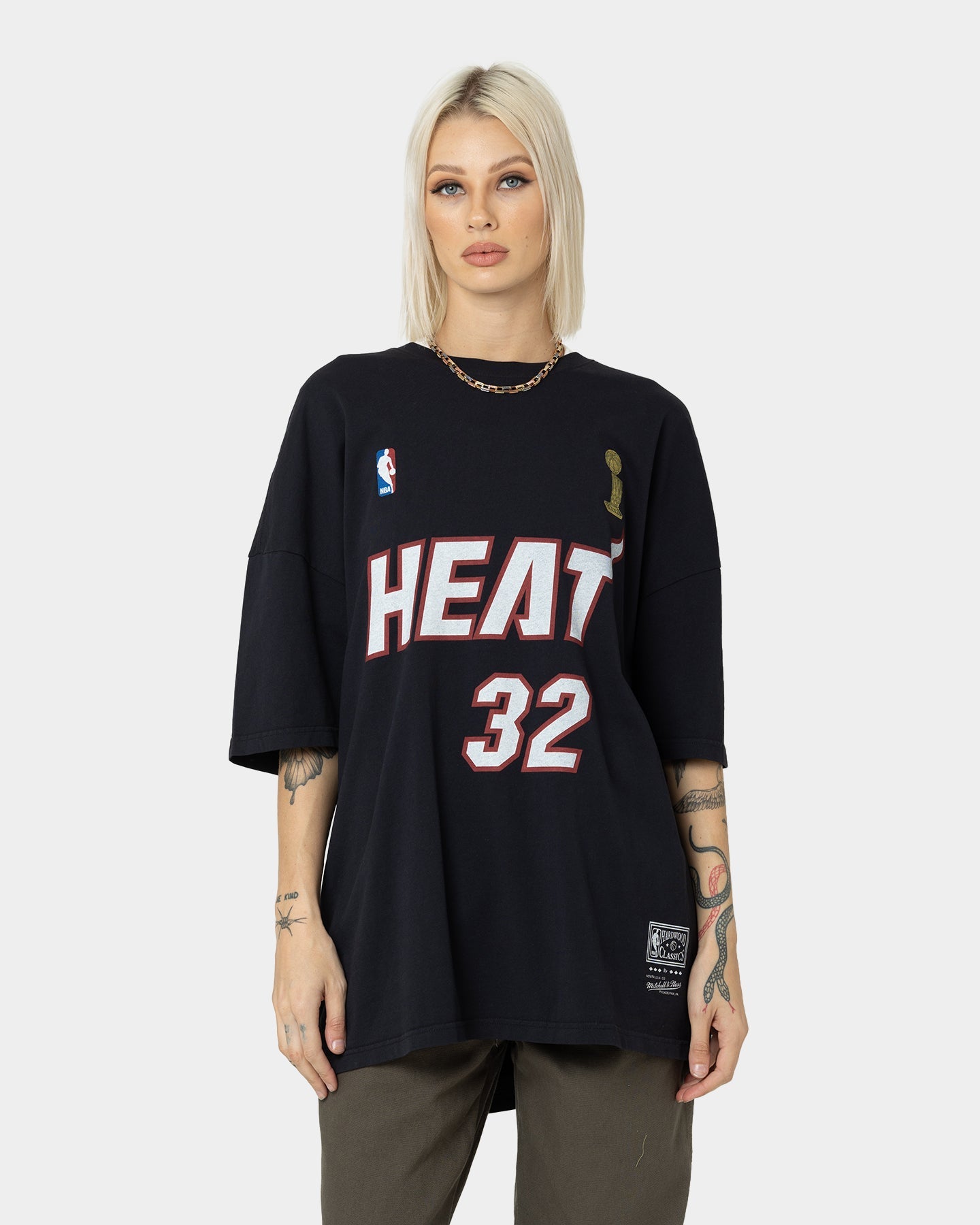 Mitchell & Ness Miami Heat Shaquille O'Neal #32 N&N Oversized T-Shirt Black Style001