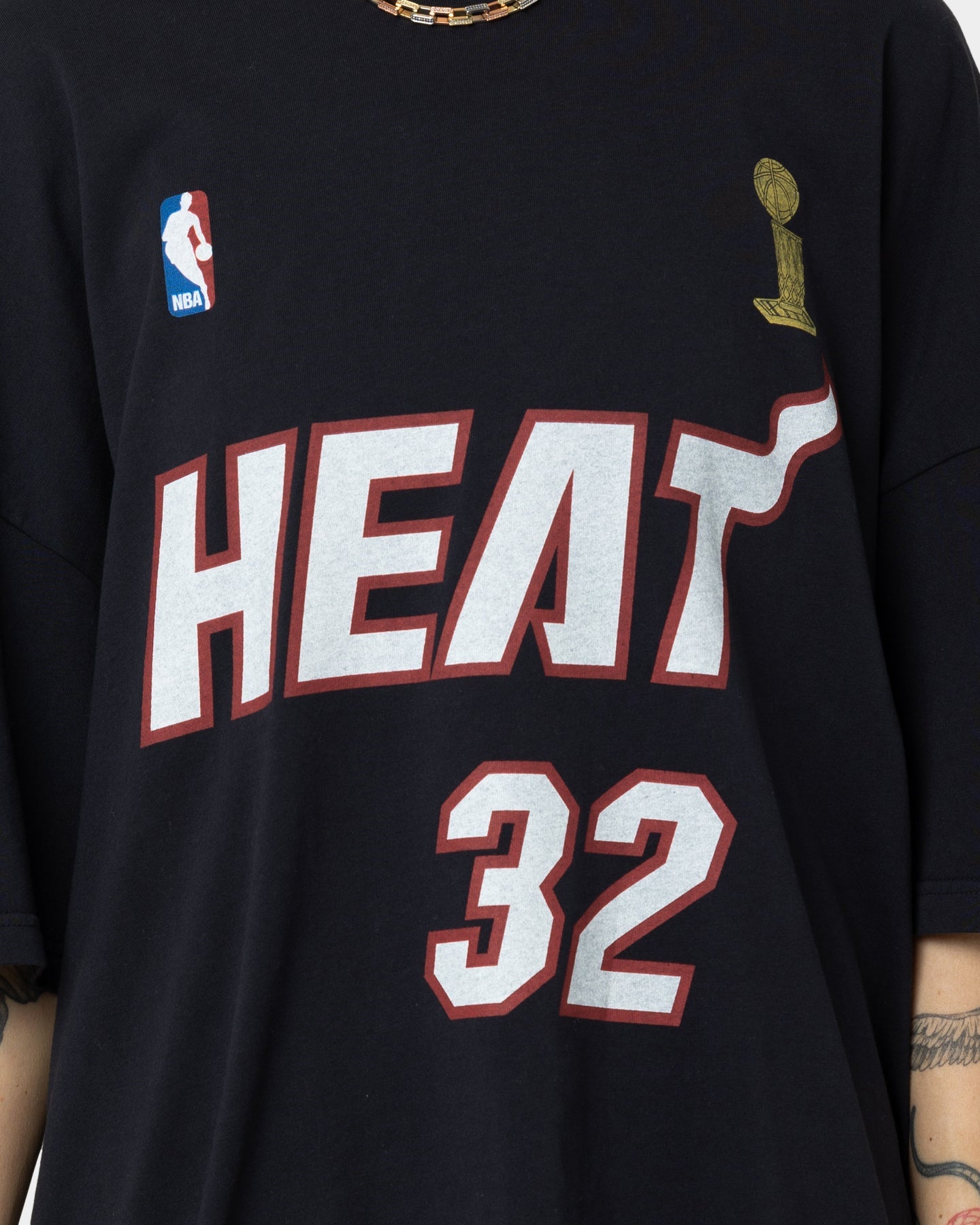 Mitchell & Ness Miami Heat Shaquille O'Neal #32 N&N Oversized T-Shirt Black Style001