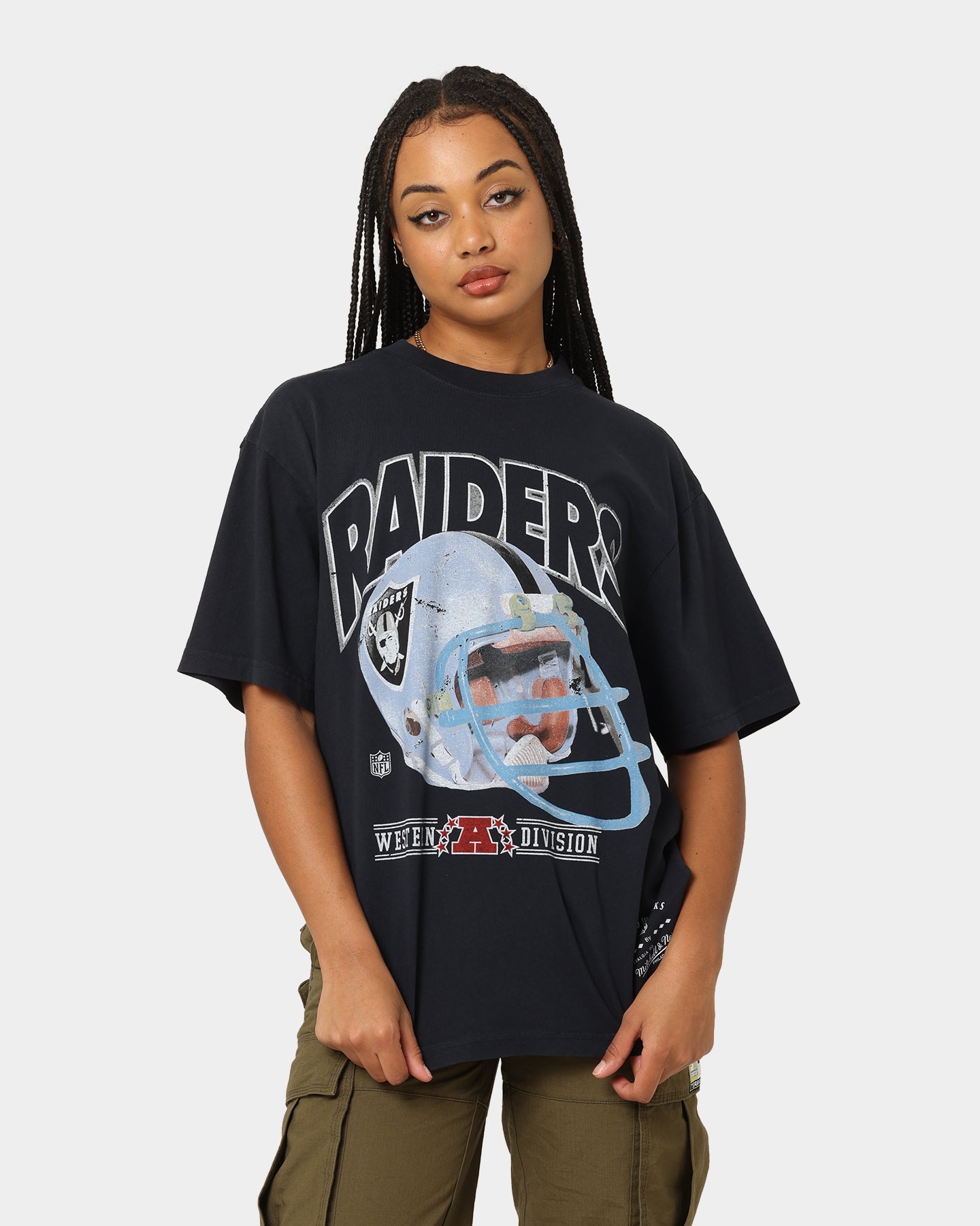 Mitchell & Ness Las Vegas Raiders Helmet Vintage T-Shirt Faded Black Style001