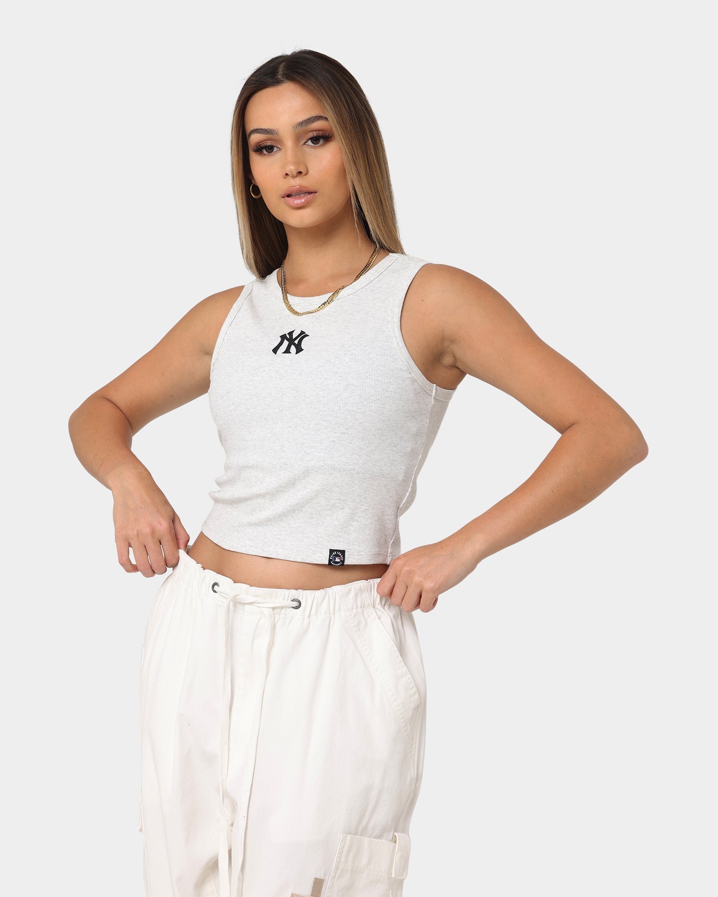 Majestic Athletic Women's New York Yankees Muscle Rib Scoop Back Vest T-Shirt White Marle