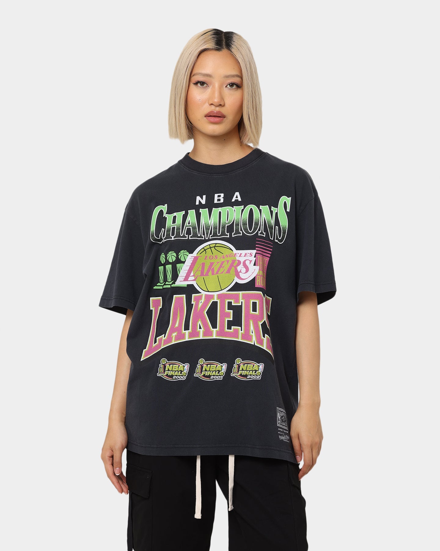 Mitchell & Ness Los Angeles Lakers '00-'02 Champions Neon Vintage T-Shirt Faded Black Style001