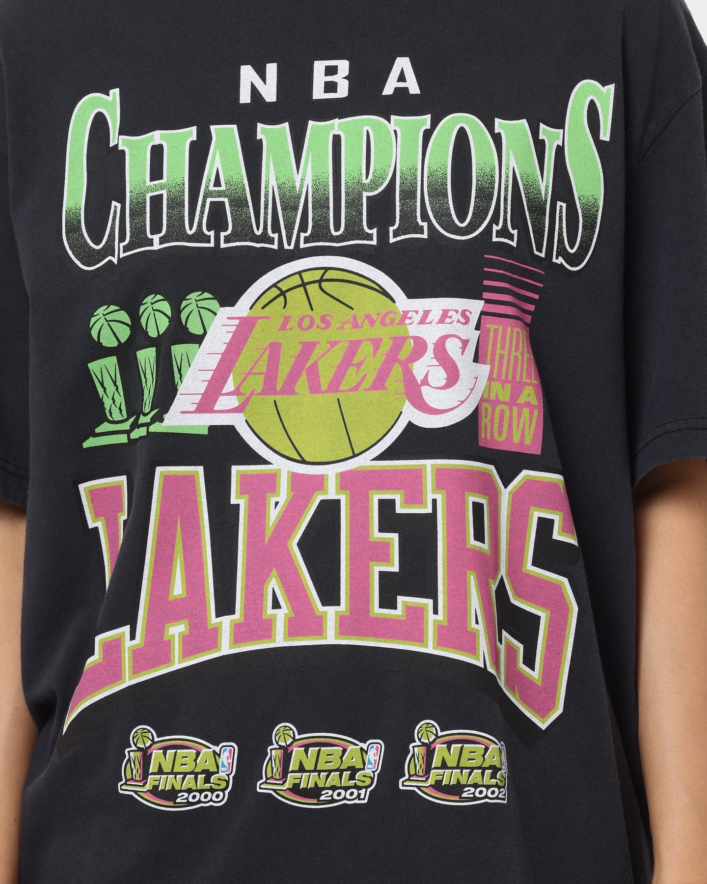 Mitchell & Ness Los Angeles Lakers '00-'02 Champions Neon Vintage T-Shirt Faded Black Style001