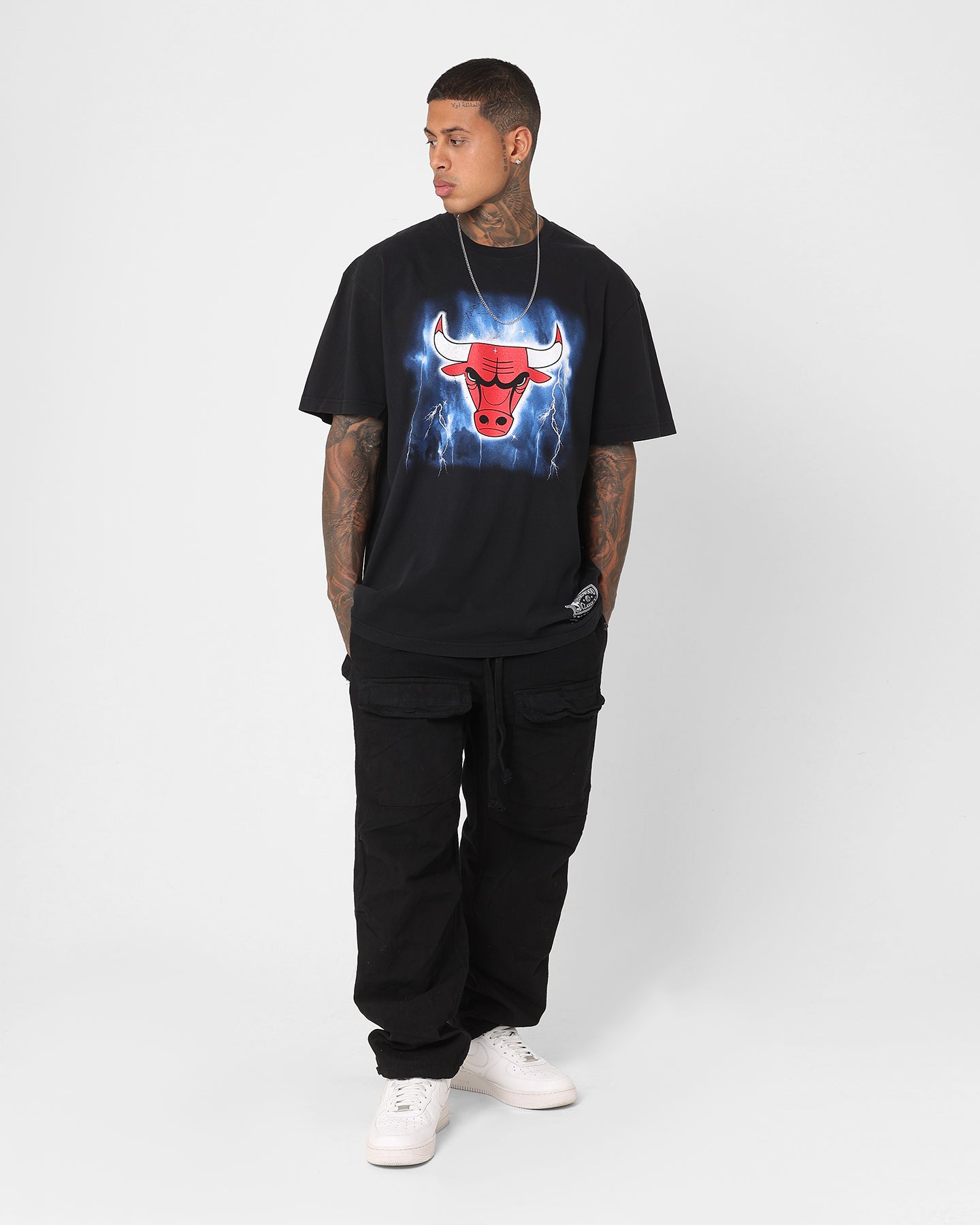 Mitchell & Ness Chicago Bulls Logo Lightning T-Shirt Black