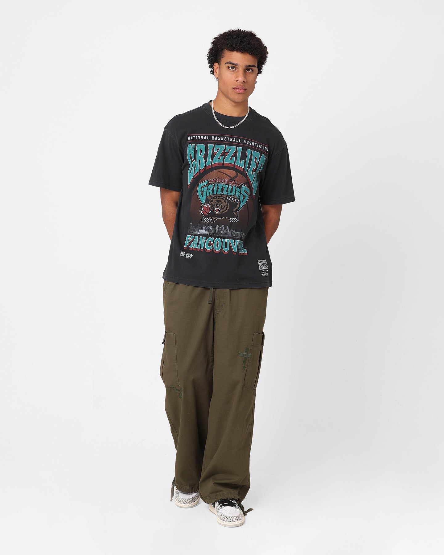 Mitchell & Ness Vancouver Grizzlies Skyline T-Shirt Faded Black