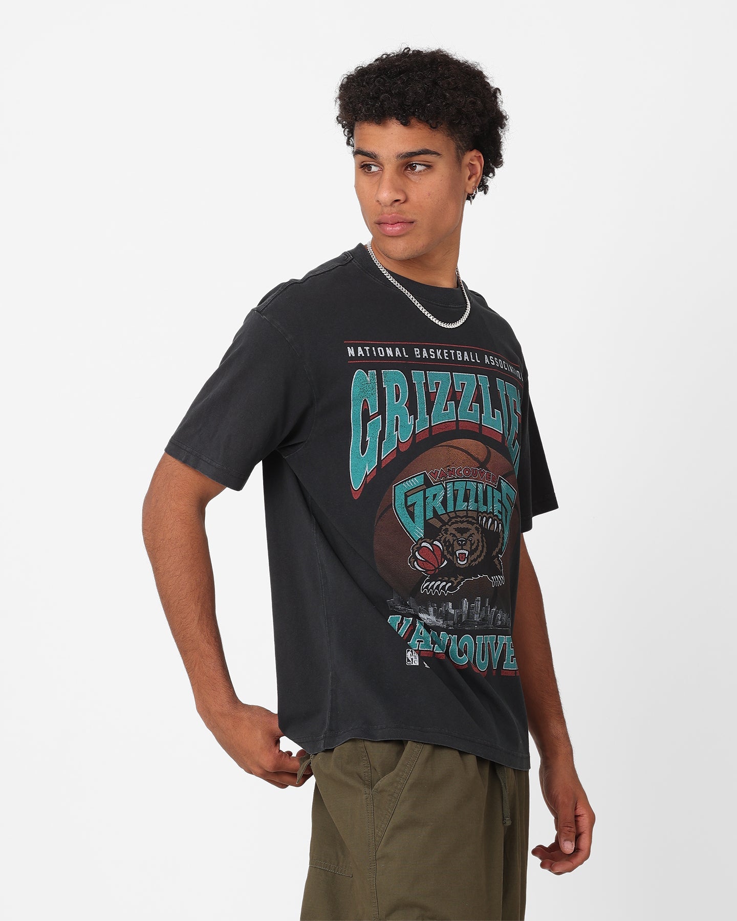 Mitchell & Ness Vancouver Grizzlies Skyline T-Shirt Faded Black