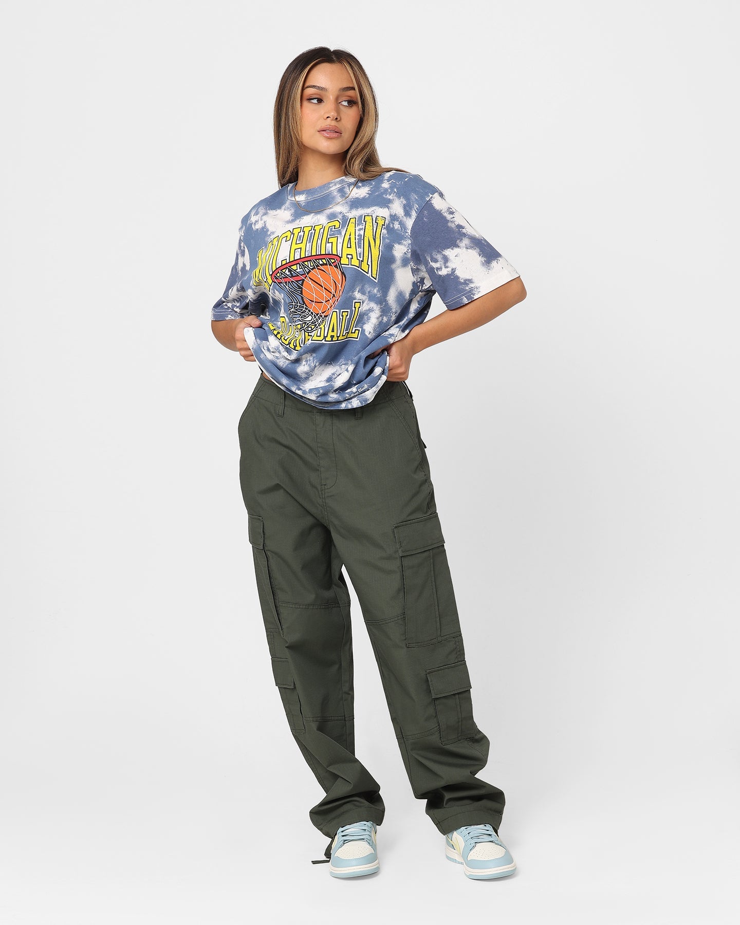 Mitchell & Ness Women's Michigan Wolverines Basketball T-Shirt Blue Tie Dye