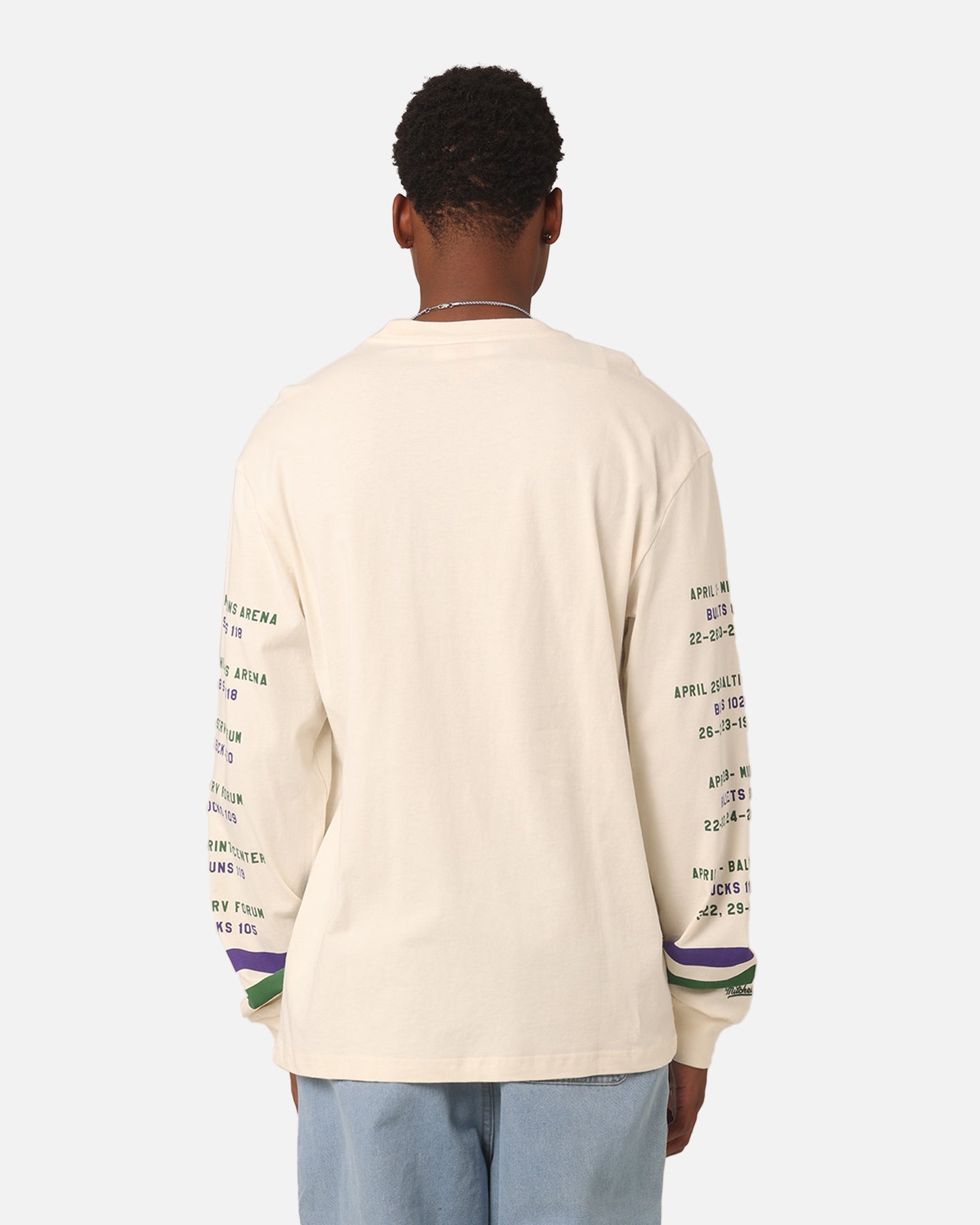 Mitchell & Ness Milwaukee Bucks 2 Time Champs Long Sleeve T-Shirt Unbleached