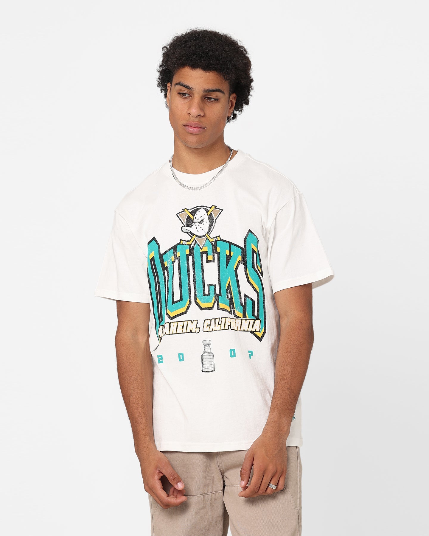 Majestic Athletic Anaheim Ducks Super Champ Arch T-Shirt Vintage White