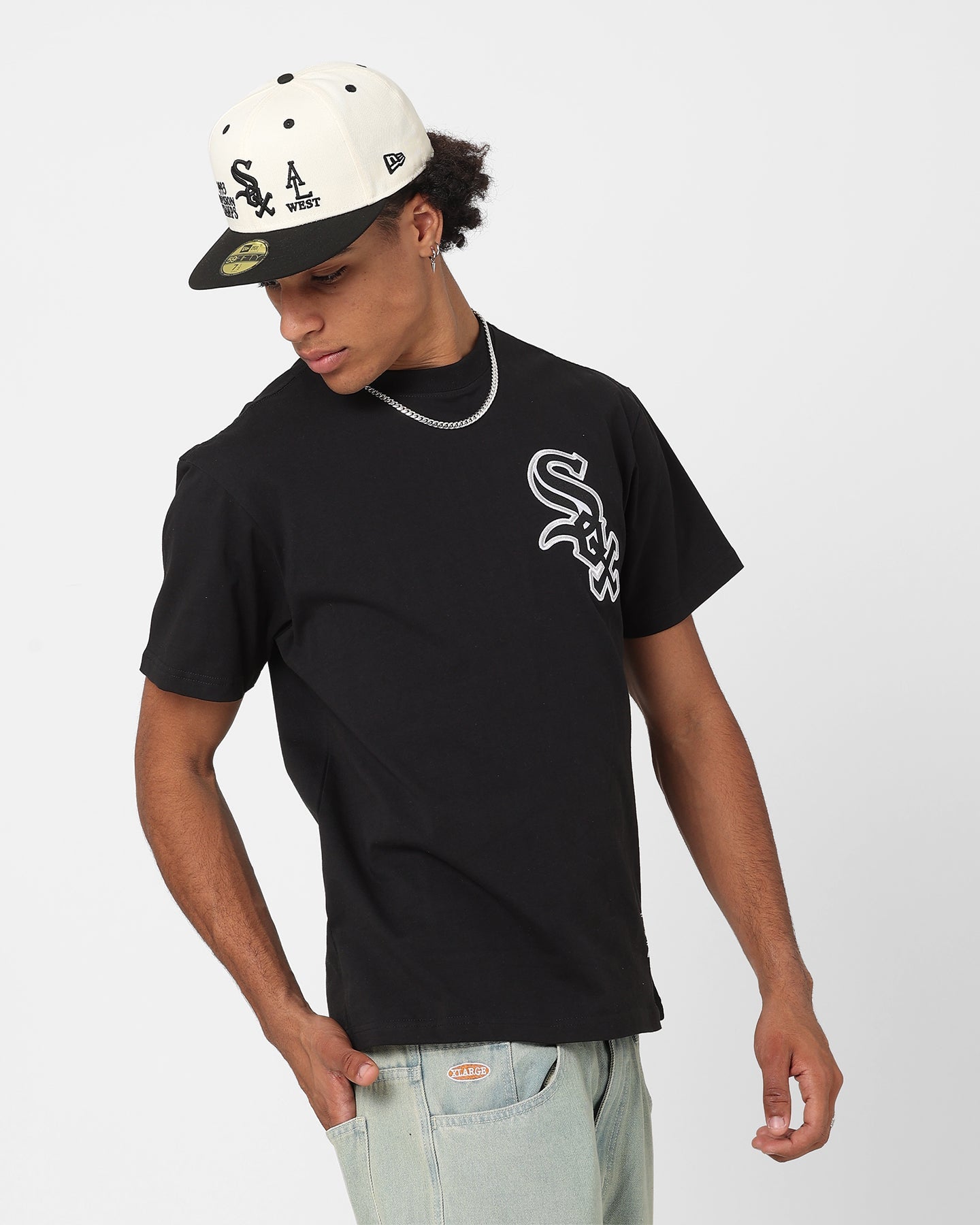 Majestic Athletic Chicago White Sox V Team Crest T-Shirt Faded Black