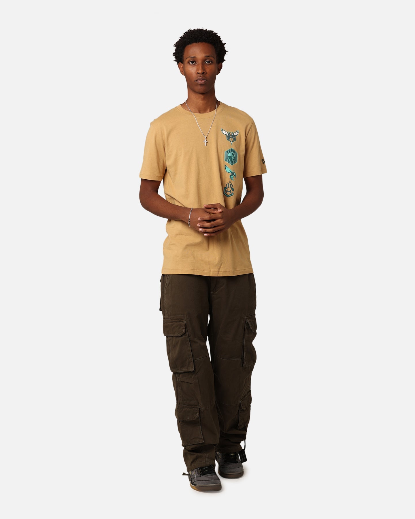 New Era Charlotte Hornets City Edition '23 T-Shirt Medium Beige