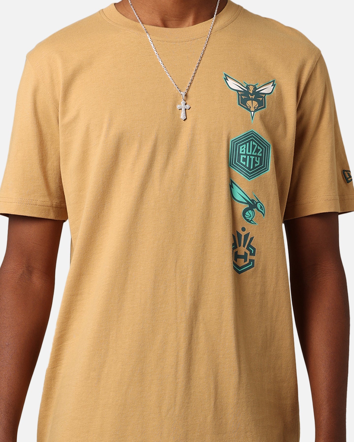 New Era Charlotte Hornets City Edition '23 T-Shirt Medium Beige
