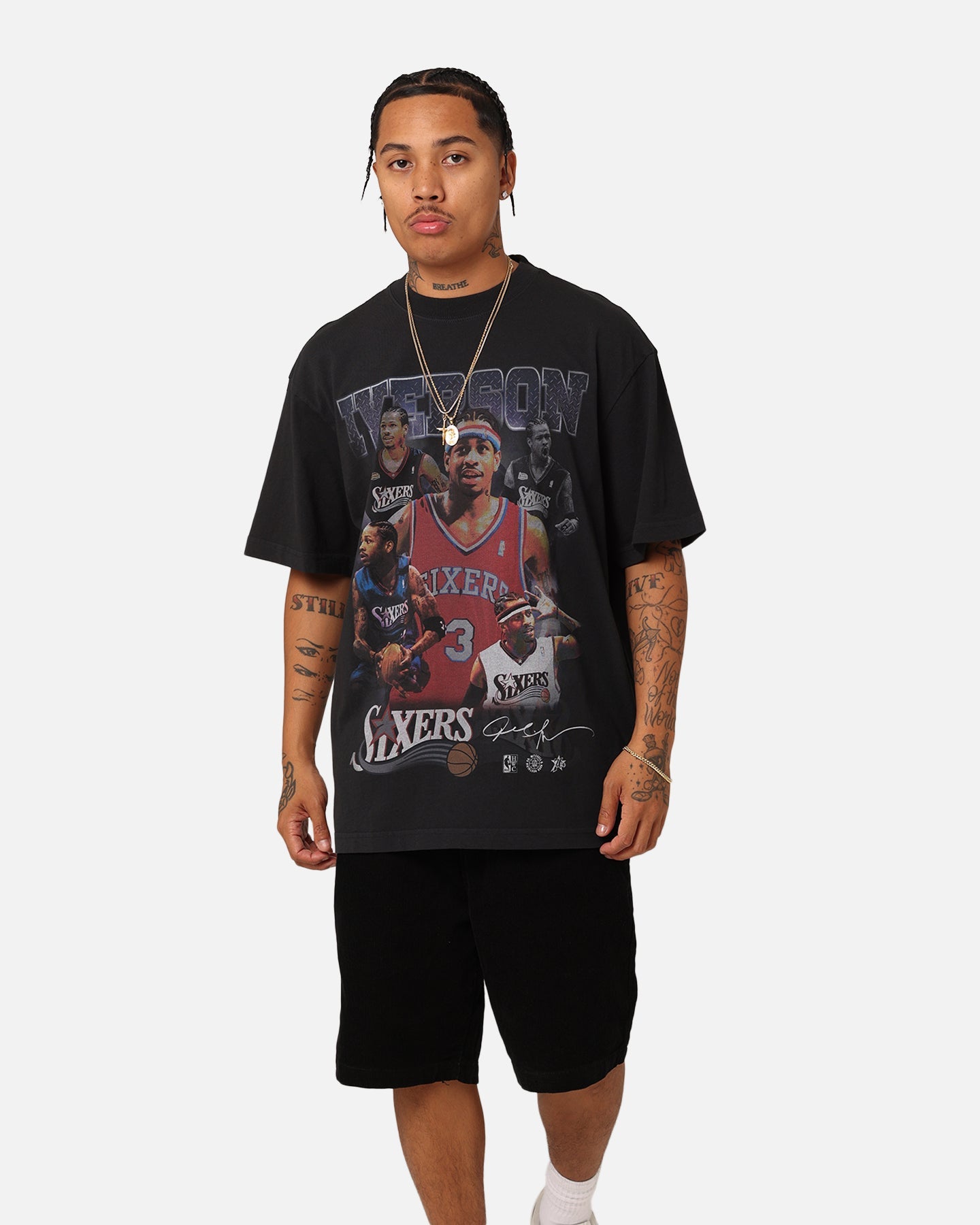 Mitchell & Ness Philadelphia 76ers Allen Iverson Player & Stats T-Shirt Black
