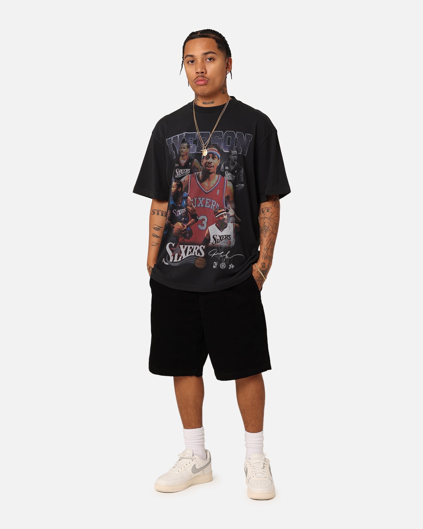 Mitchell & Ness Philadelphia 76ers Allen Iverson Player & Stats T-Shirt Black