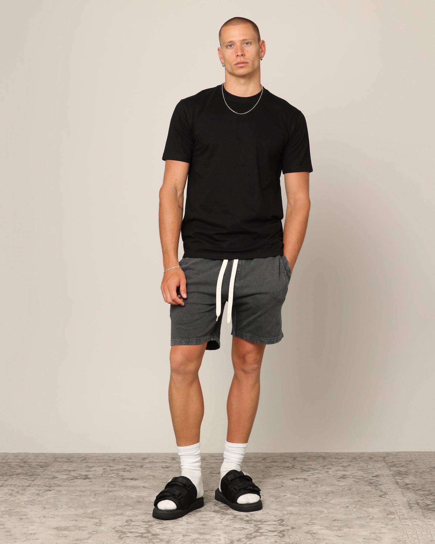 Carr√© Blanc Form T-Shirt Black