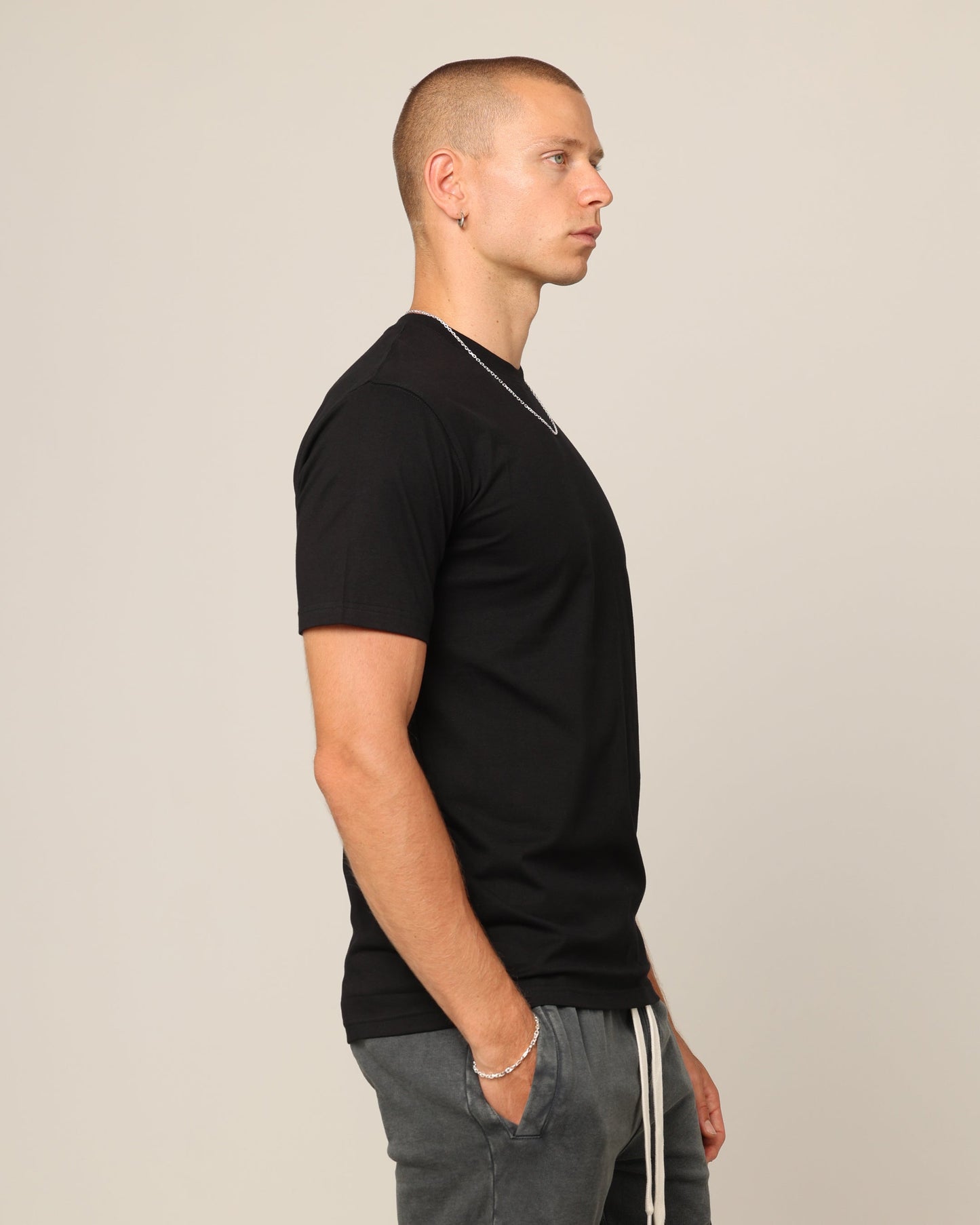 Carr√© Blanc Form T-Shirt Black