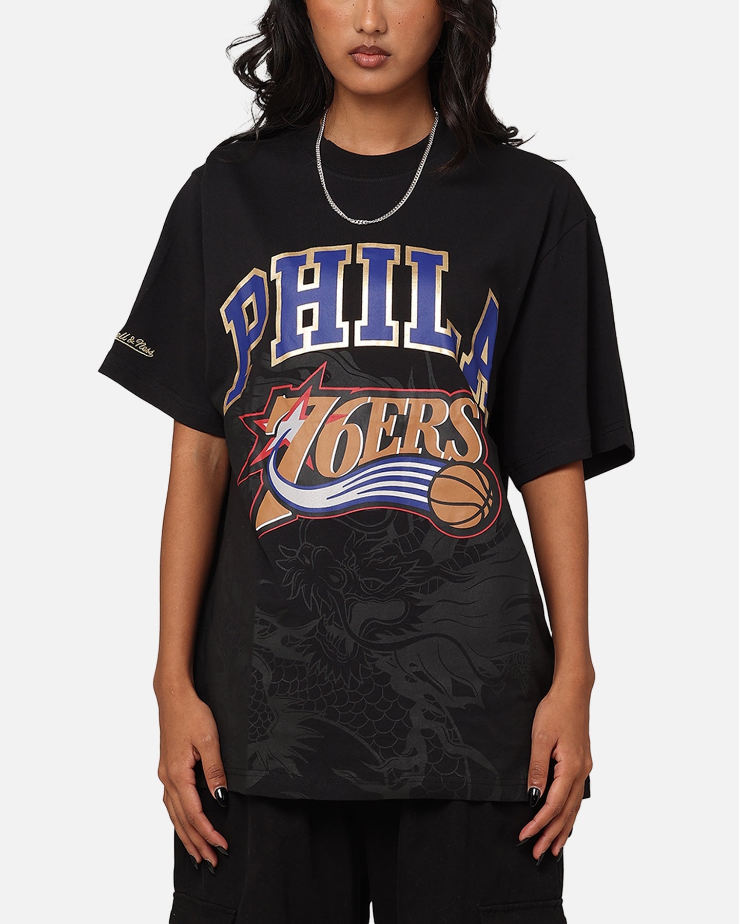 Mitchell & Ness Philadelphia 76ers Year Of The Dragon T-Shirt Faded Black Style001