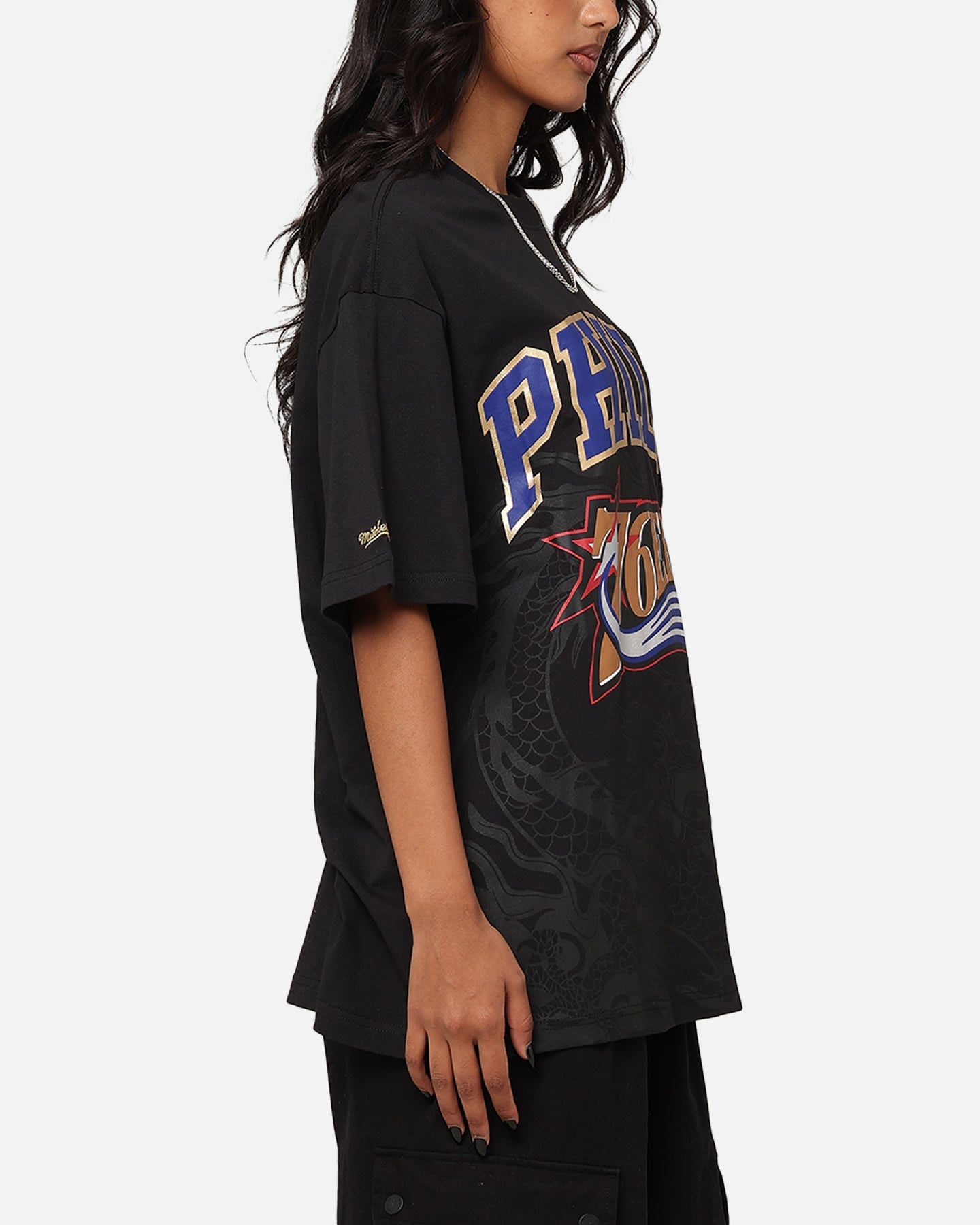 Mitchell & Ness Philadelphia 76ers Year Of The Dragon T-Shirt Faded Black Style001