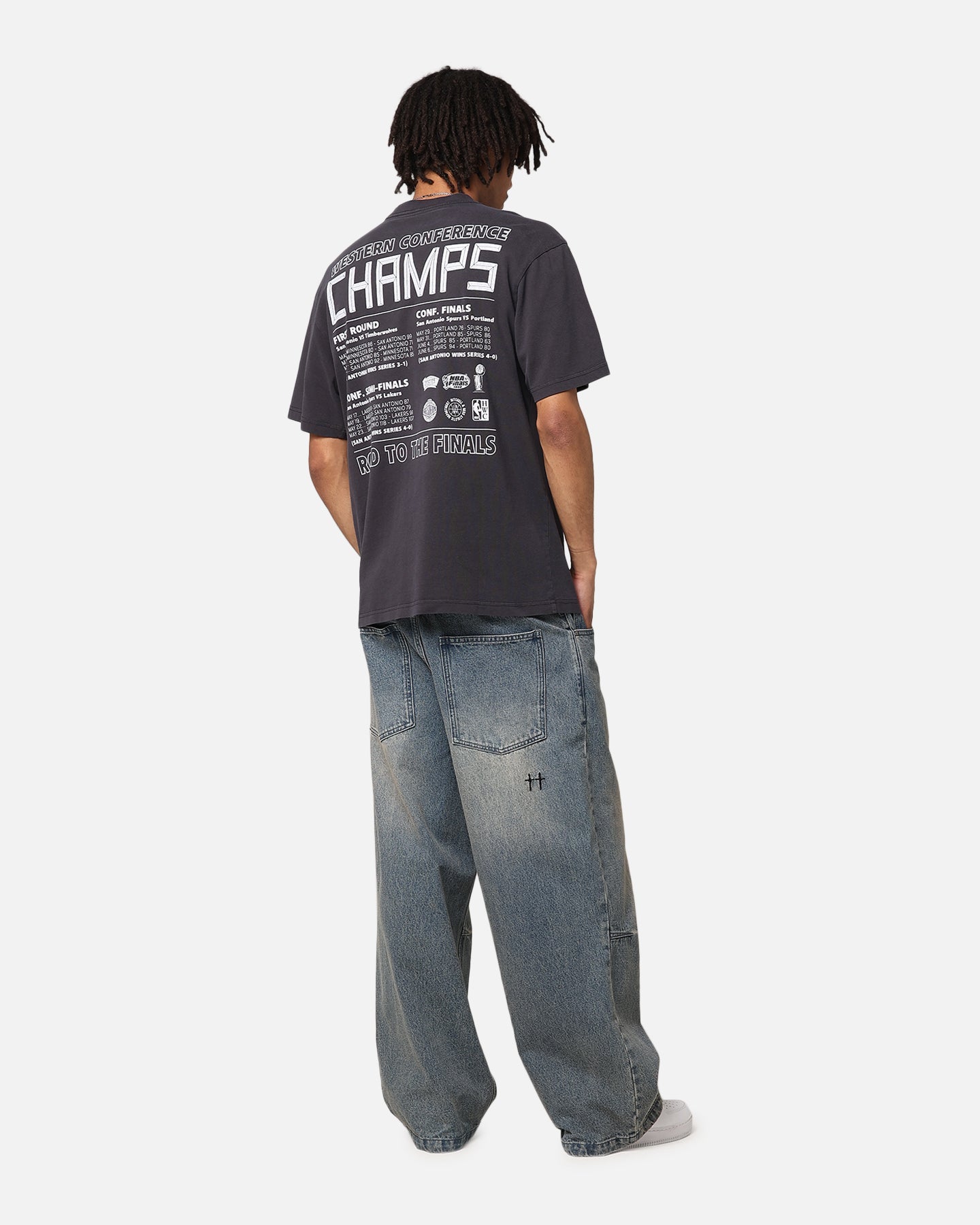 Mitchell & Ness San Antonio Spurs Chisel Championship T-Shirt Black