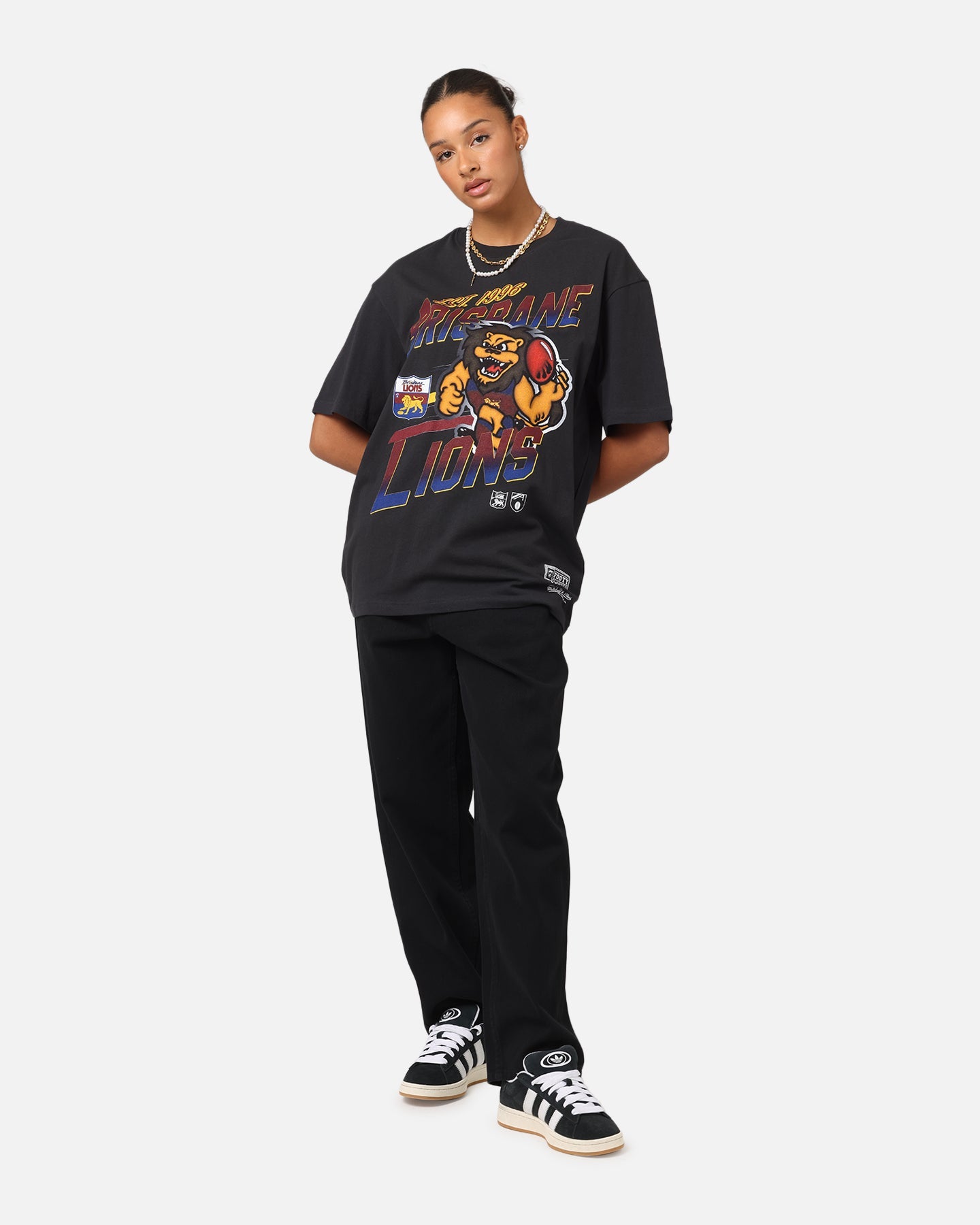 Mitchell & Ness Brisbane Lions Mascot Character T-Shirt Faded Black Style001