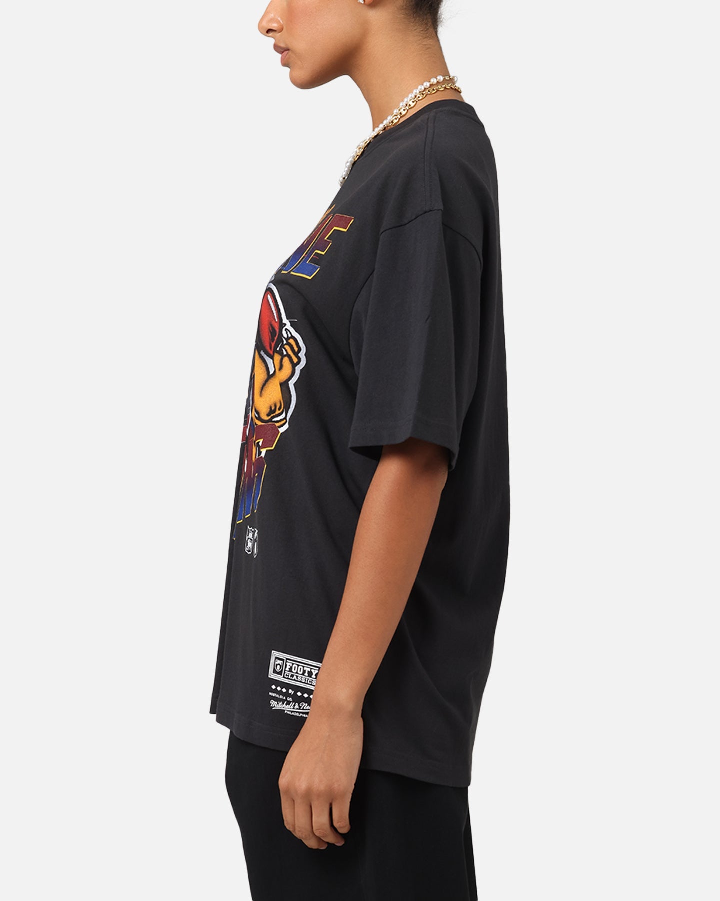 Mitchell & Ness Brisbane Lions Mascot Character T-Shirt Faded Black Style001