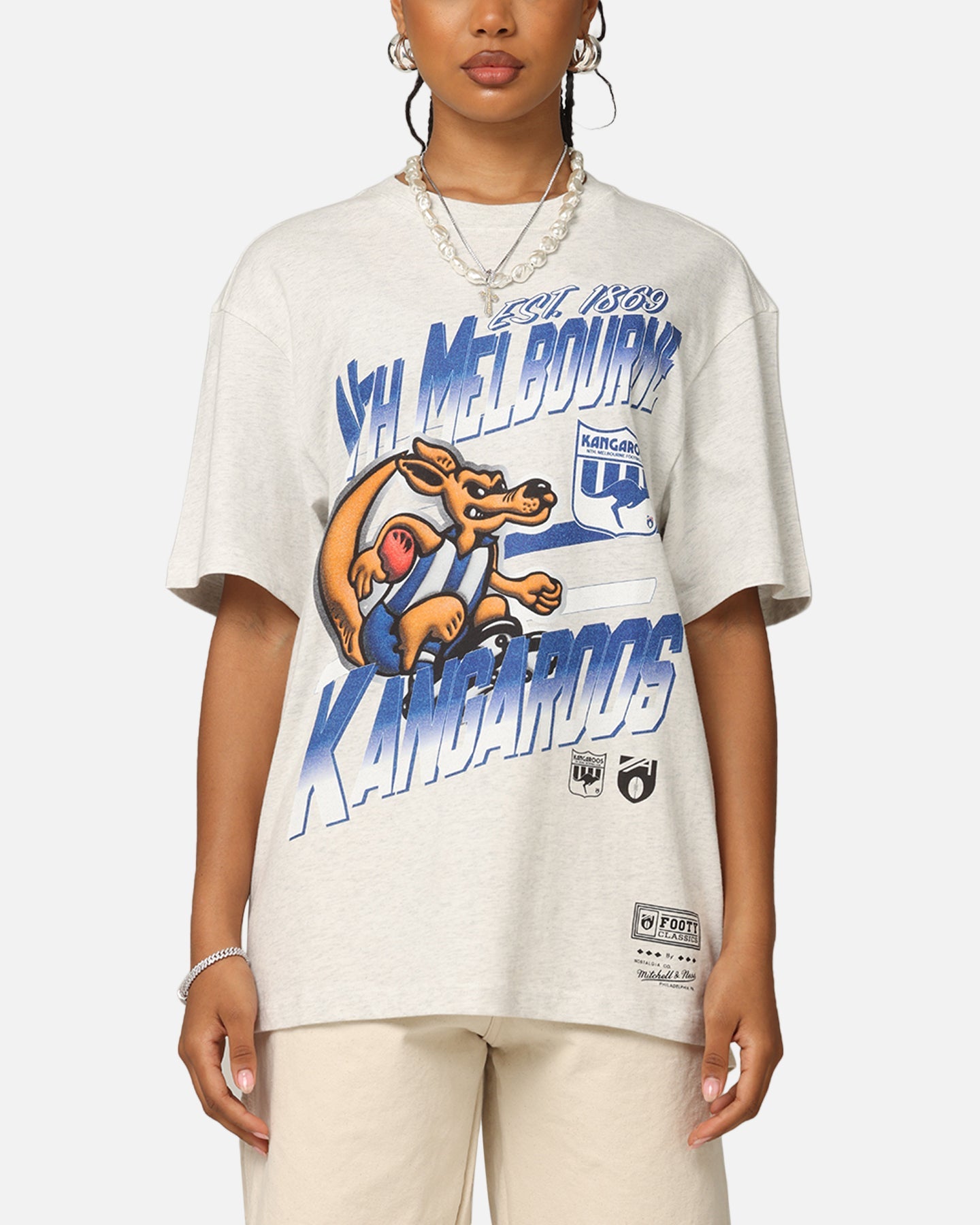 Mitchell & Ness North Melbourne Kangaroos Mascot Character T-Shirt Silver Marle Style001