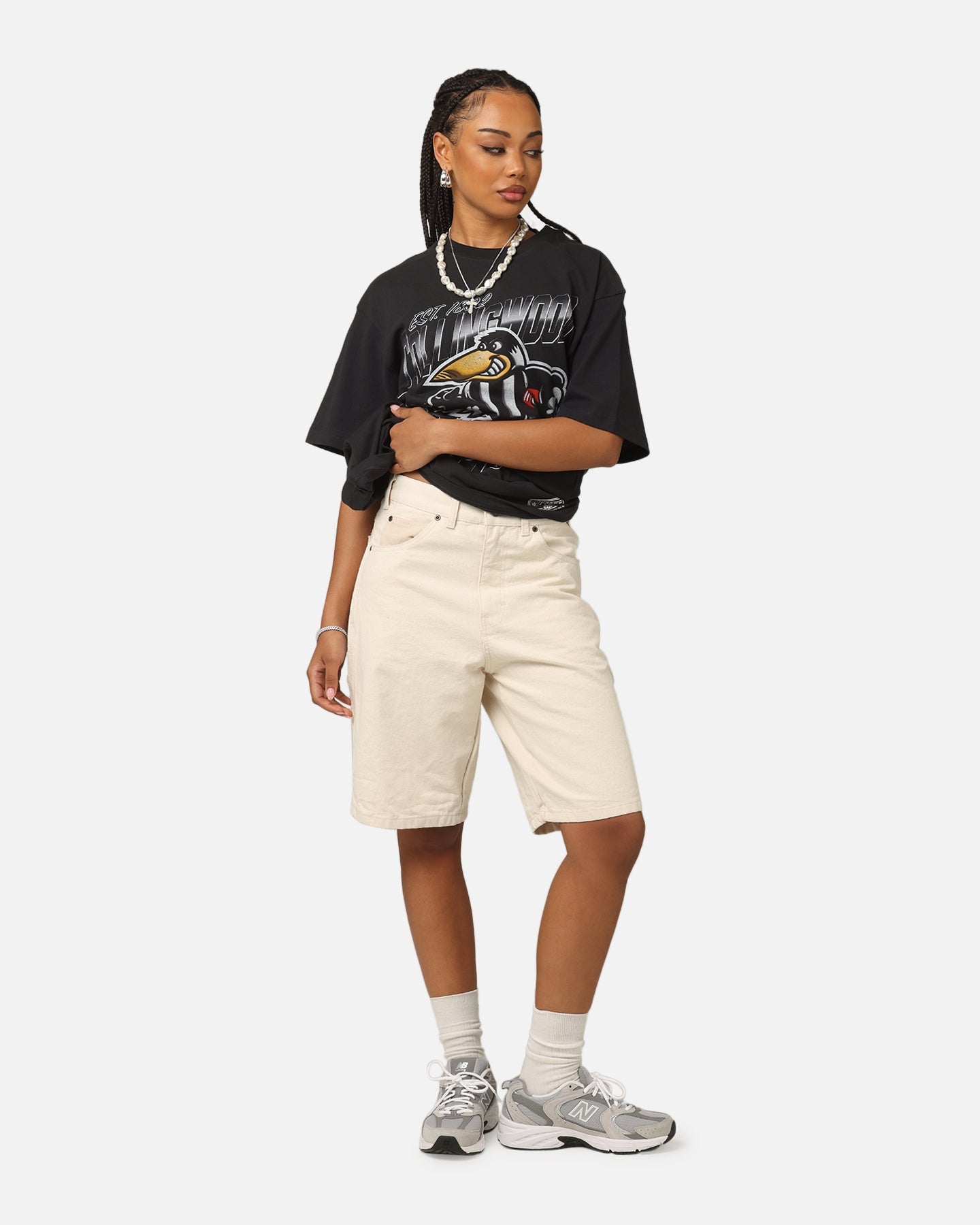 Mitchell & Ness Collingwood Magpies Mascot Character T-Shirt Faded Black Style001