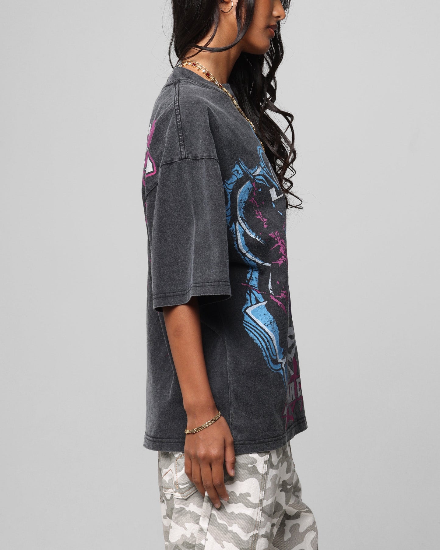 Loiter Midnight Widow Vintage T-Shirt Washed Black Style001