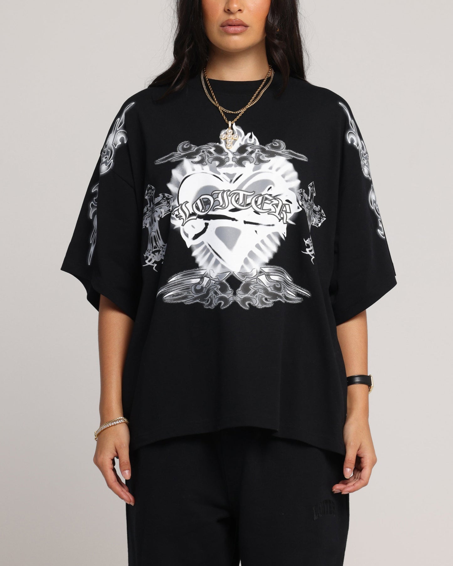 Loiter Hearts T-Shirt Black Style001
