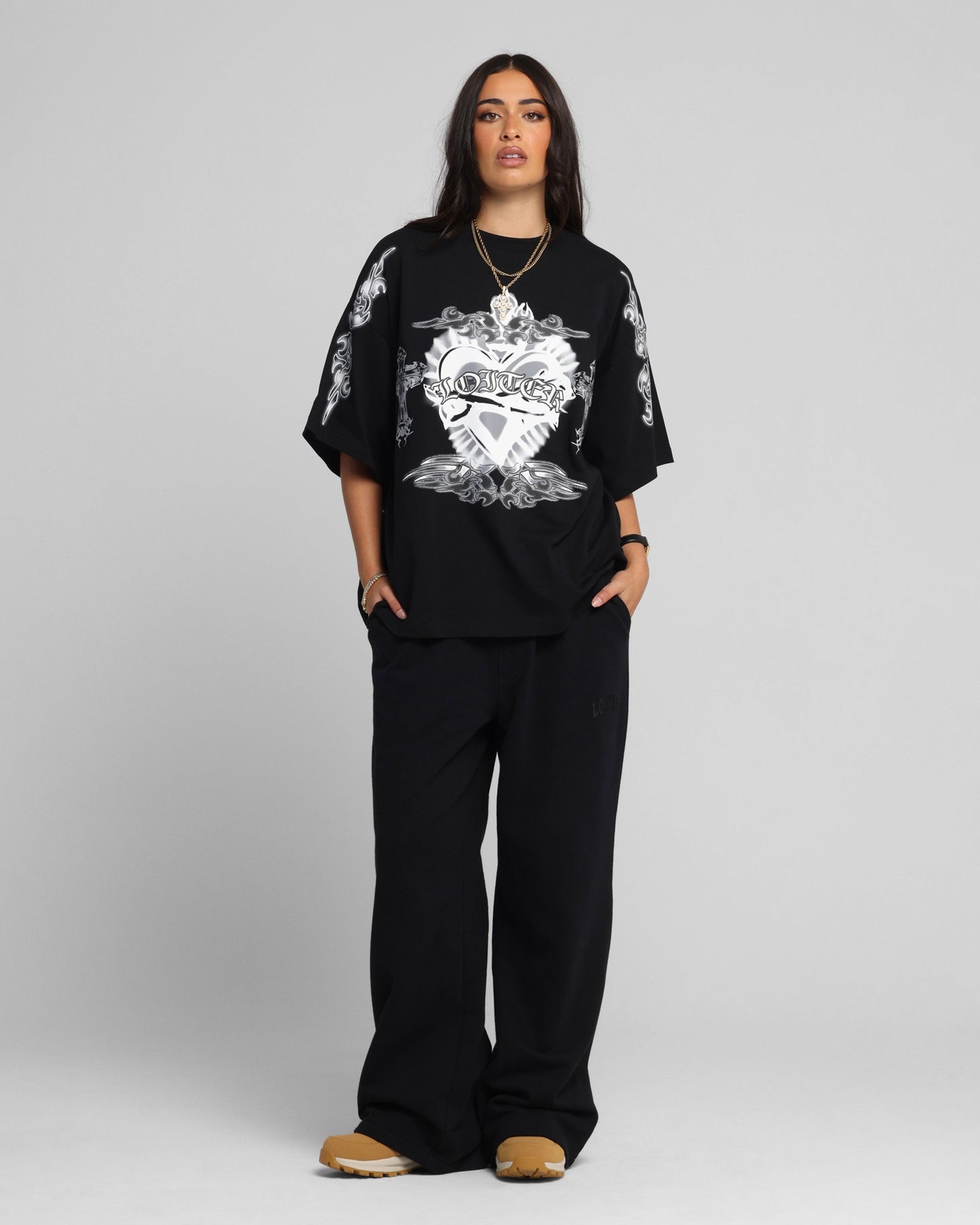 Loiter Hearts T-Shirt Black Style001