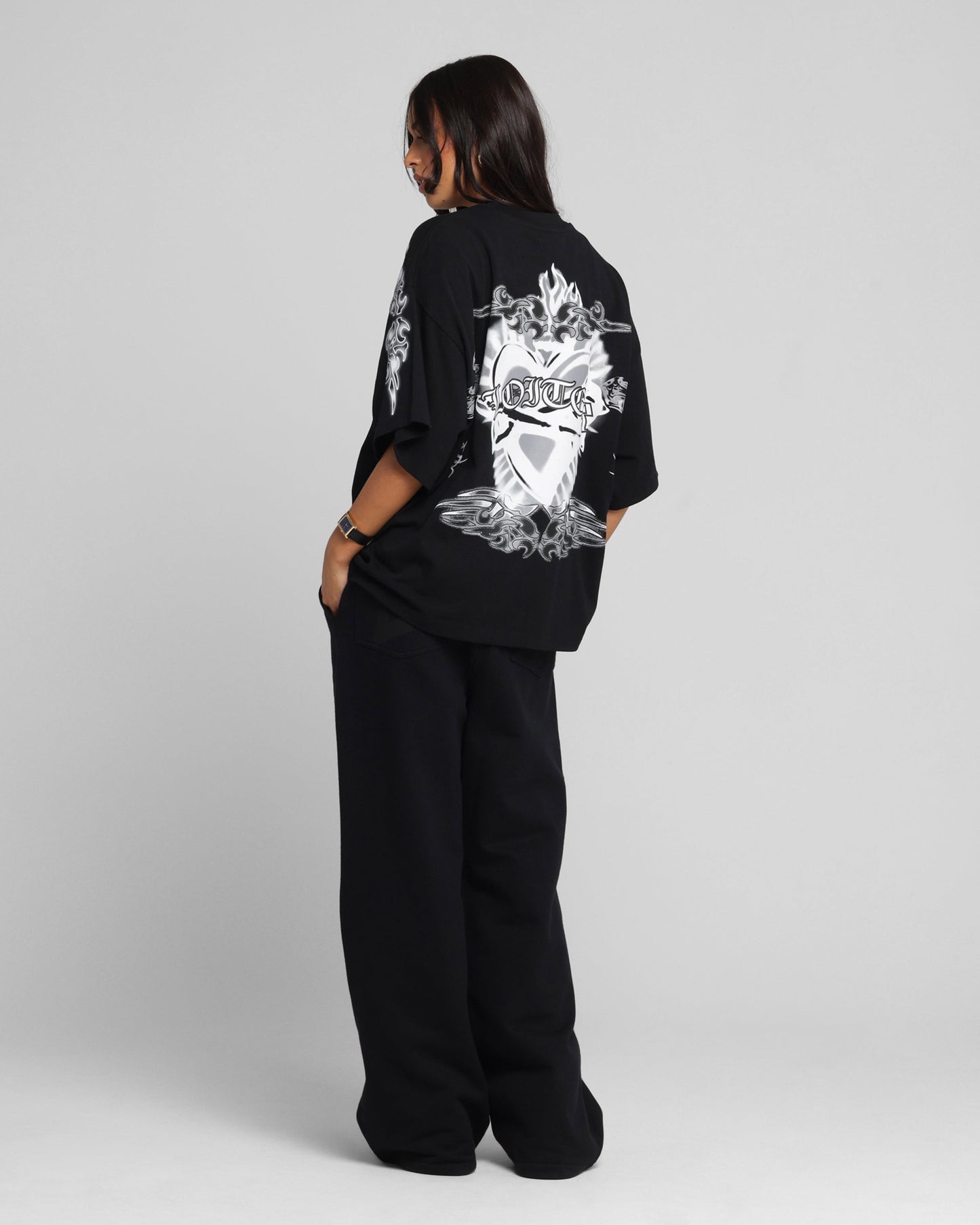 Loiter Hearts T-Shirt Black Style001