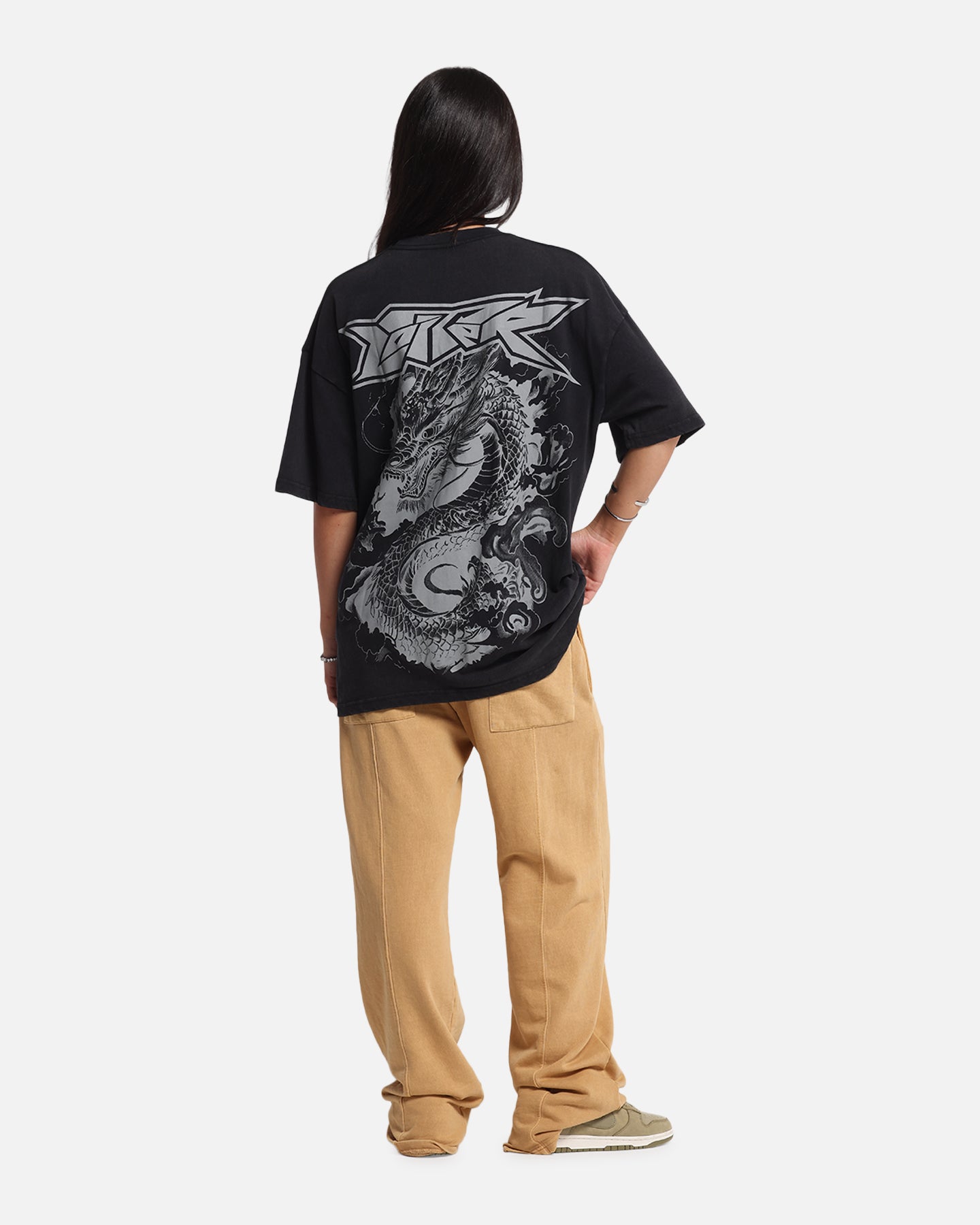 Loiter Draco Born T-Shirt Black Acidwash Style001