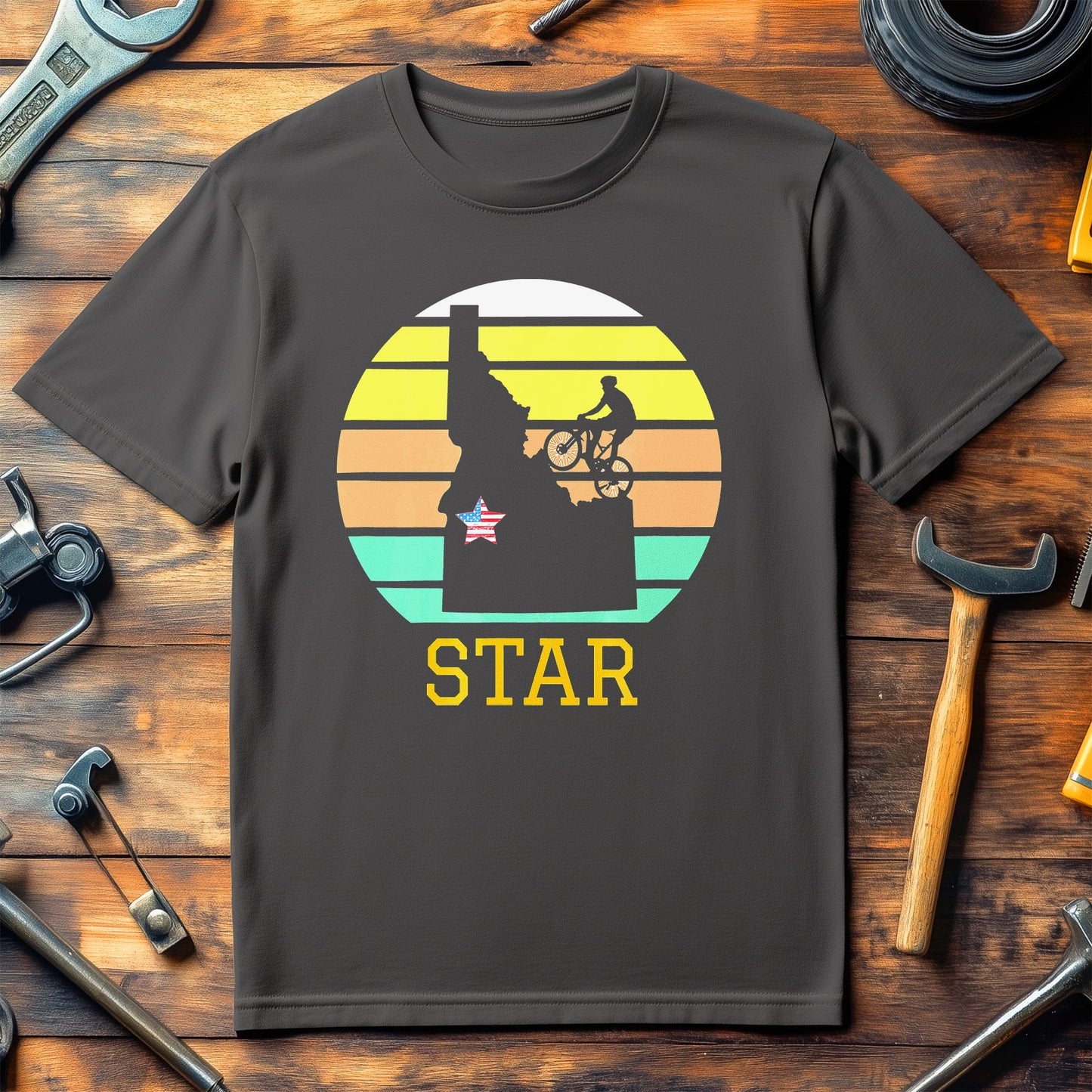 Cycling T-shirt Funny Idaho