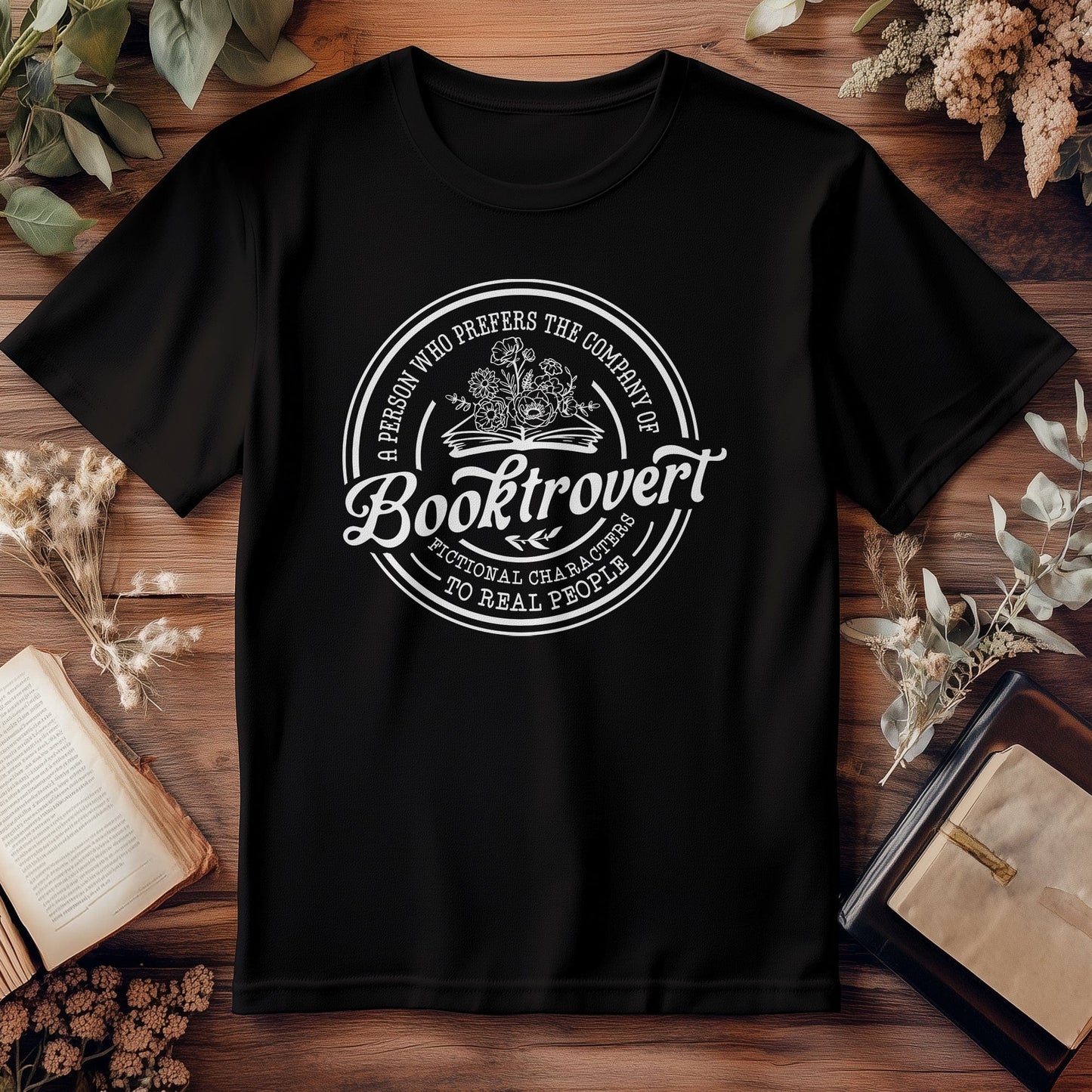 Booktrovert Round T-shirt