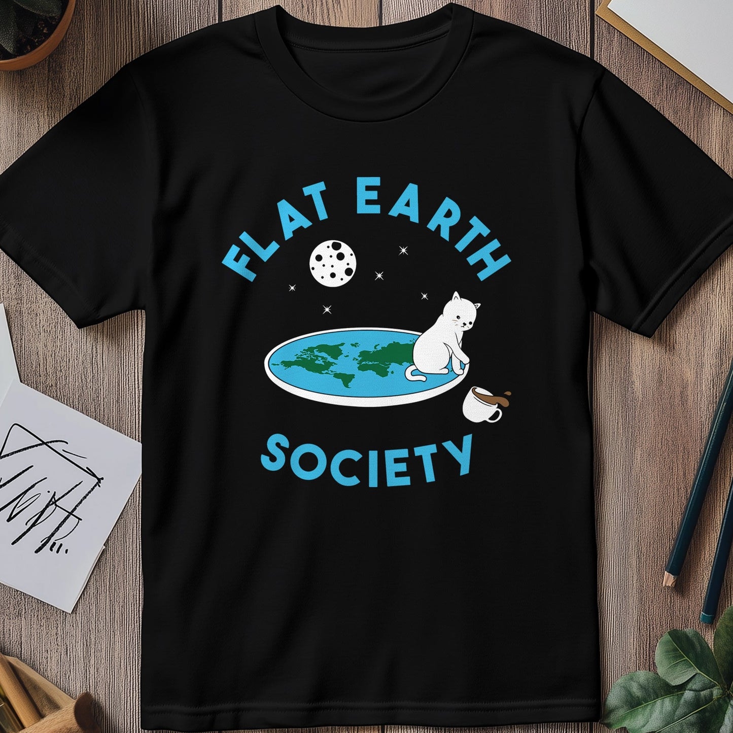 Flat Earth Cat t-shirt - Pawsitively