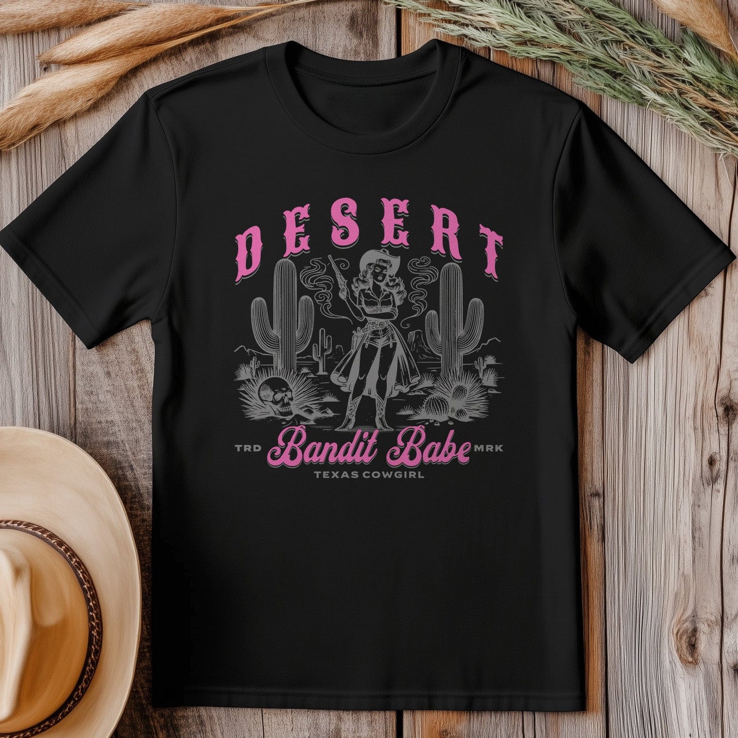 Bandit Babe T-shirt - Sneaky Cactus