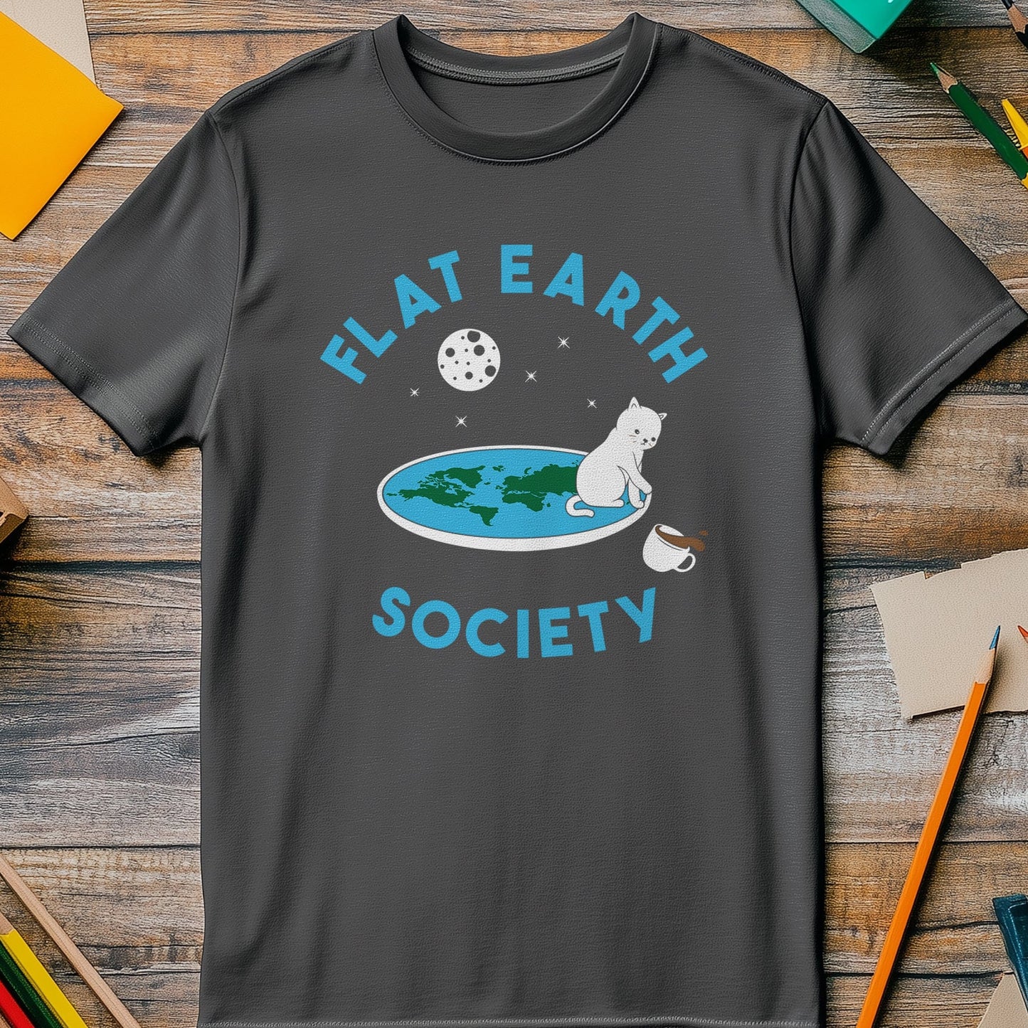 Flat Earth Cat t-shirt - Pawsitively
